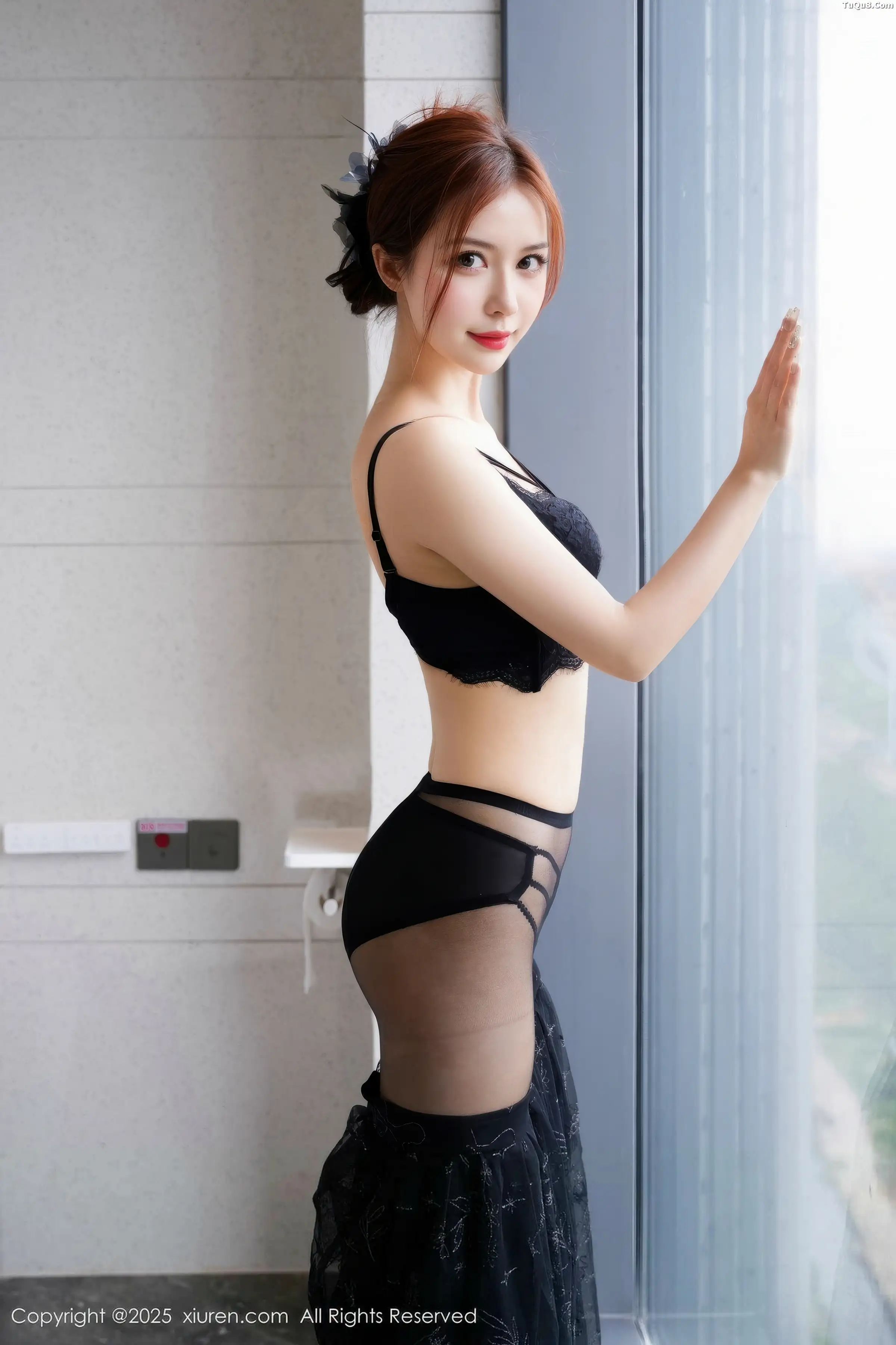白芷yy性感黑色情趣内衣配超薄黑丝秀完美身材迷人绝美写真 第 83 张