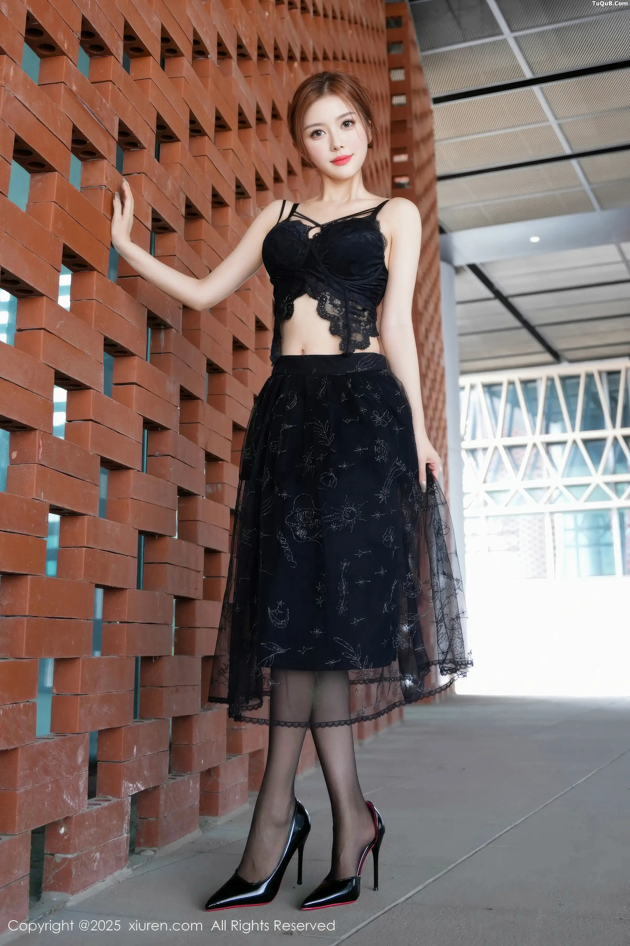 白芷yy性感黑色情趣内衣配超薄黑丝秀完美身材迷人绝美写真 第 9 张