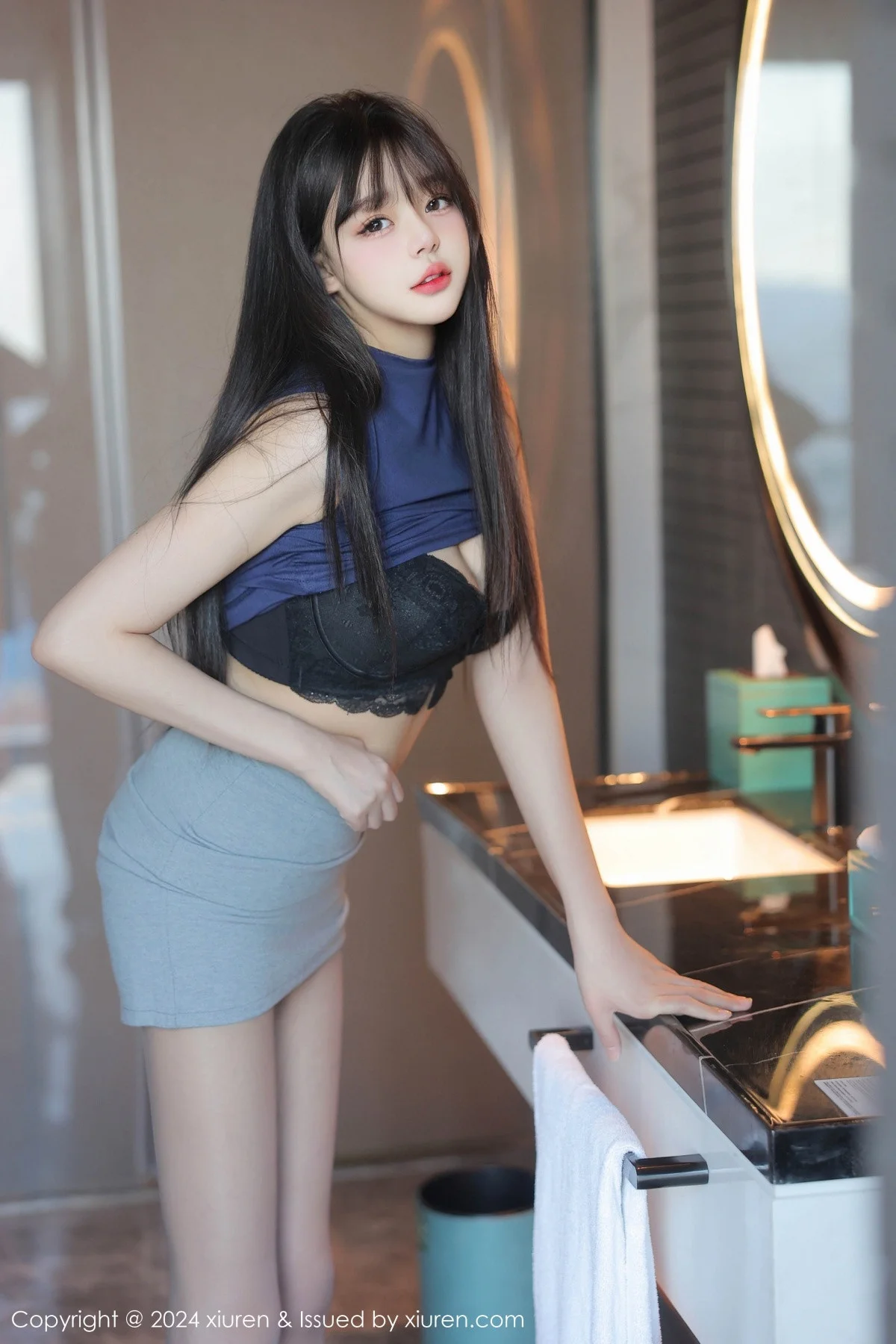 柚柚小奶瓶性感黑色蕾丝内衣配超薄灰丝秀凹凸身材绝美写真 第 31 张