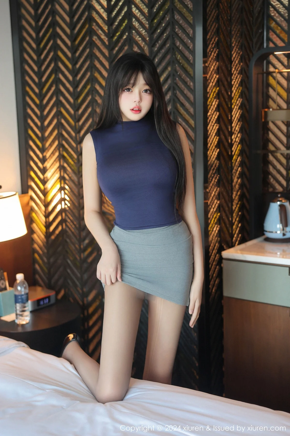 柚柚小奶瓶性感黑色蕾丝内衣配超薄灰丝秀凹凸身材绝美写真 第 68 张