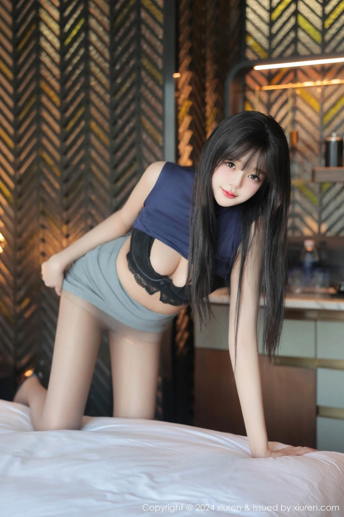 柚柚小奶瓶性感黑色蕾丝内衣配超薄灰丝秀凹凸身材绝美写真 第 72 张