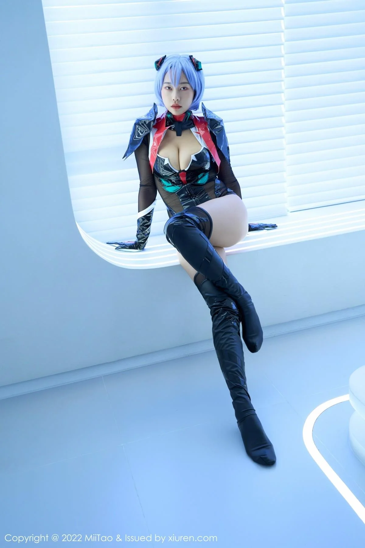 梦乃Mandy私房Cosplay主题低胸连体衣秀豪乳绝美写真 第 111 张