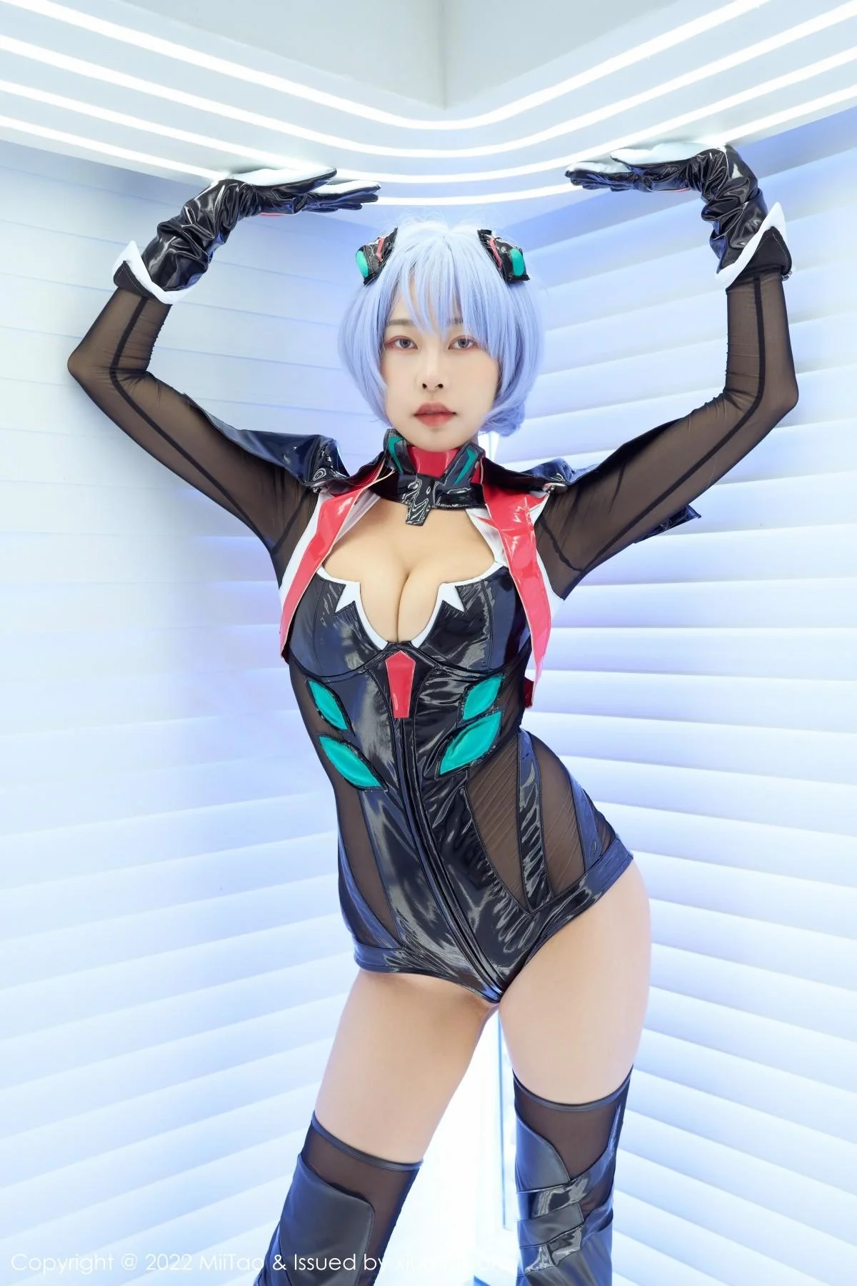 梦乃Mandy私房Cosplay主题低胸连体衣秀豪乳绝美写真 第 125 张