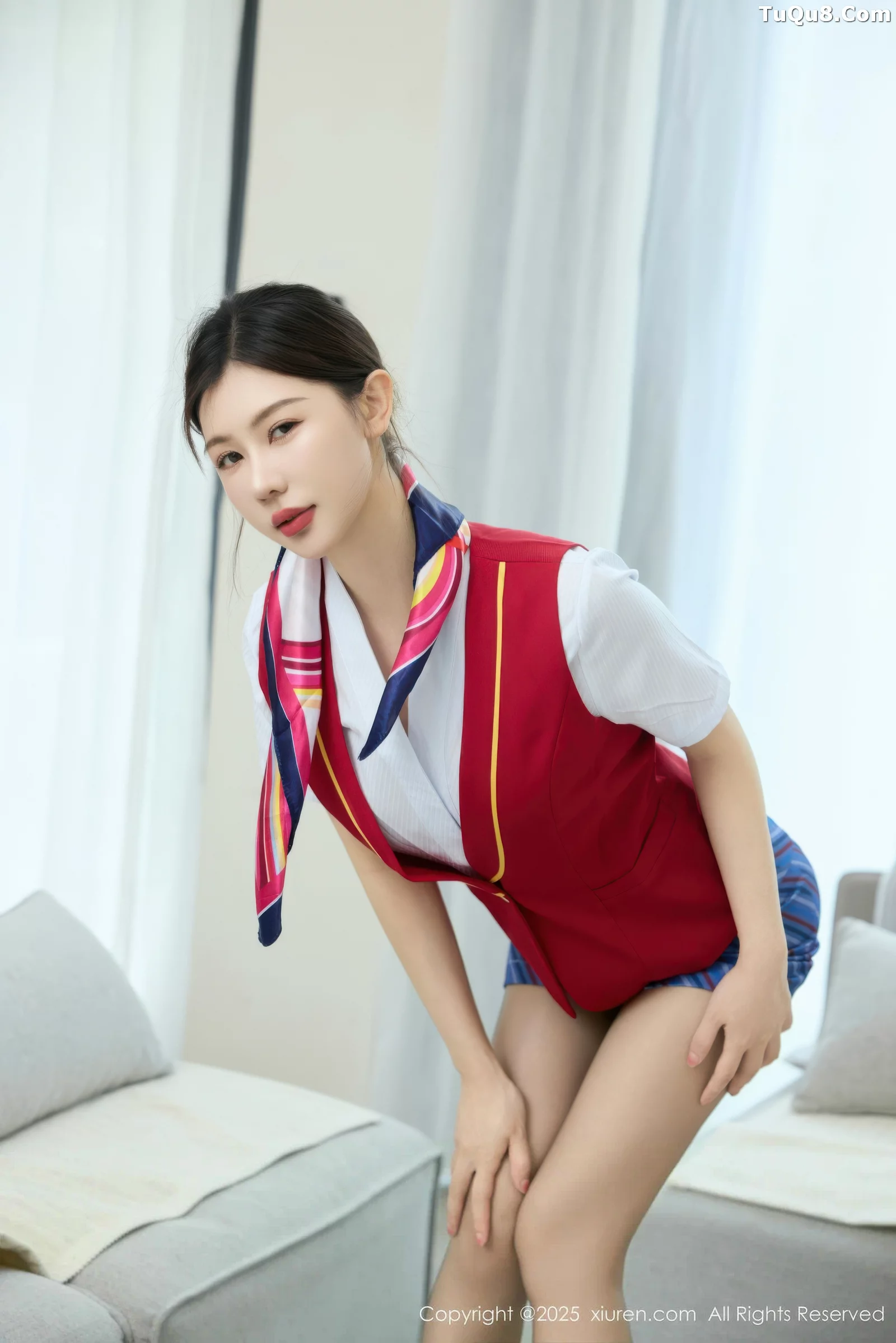 尹甜甜性感制服露肉色内衣配超薄黑丝秀完美身材绝美写真 第 7 张