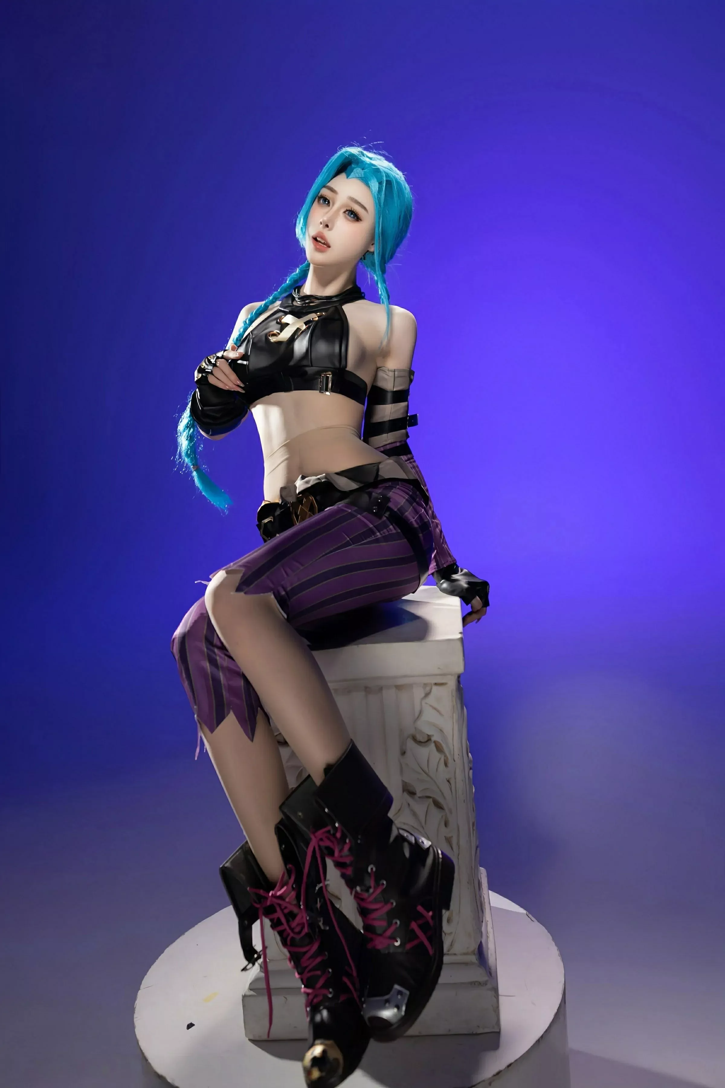小逗逗性感Cosplay装扮配肉色丝袜秀曼妙身姿迷人绝美写真 第 18 张