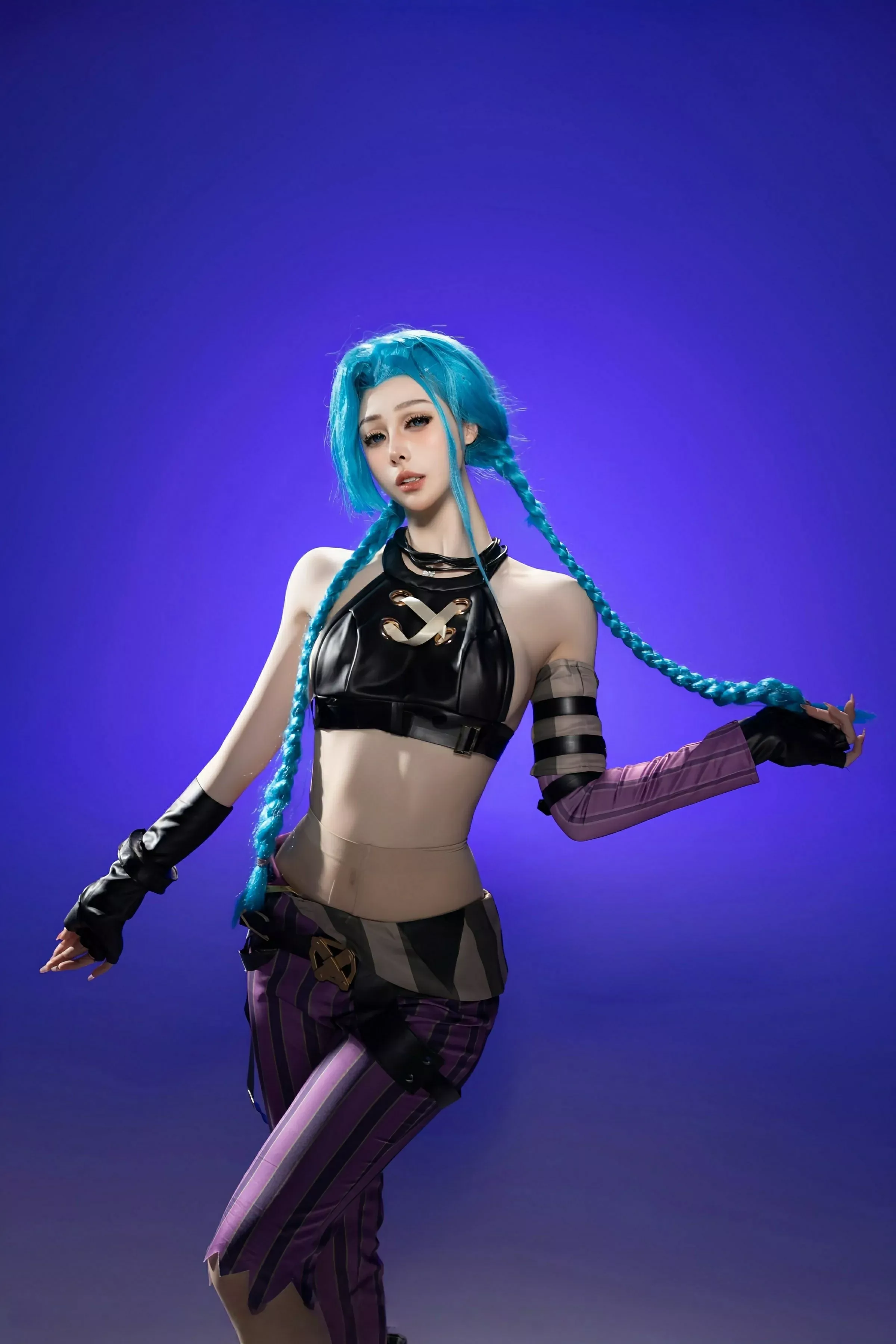 小逗逗性感Cosplay装扮配肉色丝袜秀曼妙身姿迷人绝美写真 第 32 张