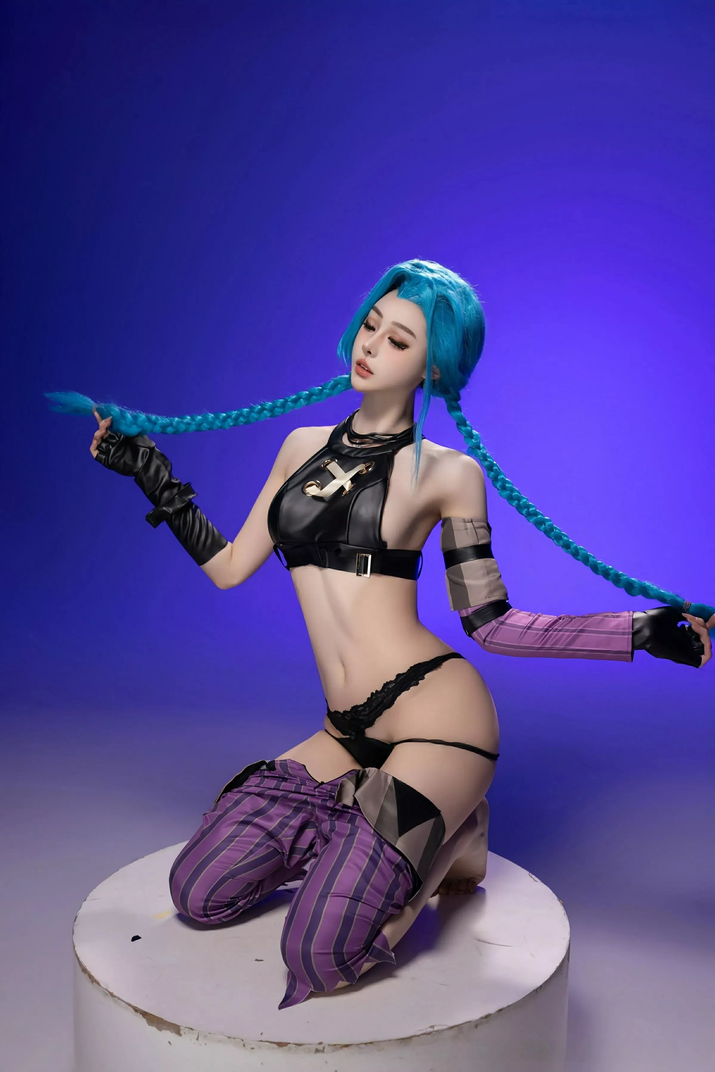 小逗逗性感Cosplay装扮配肉色丝袜秀曼妙身姿迷人绝美写真 第 57 张