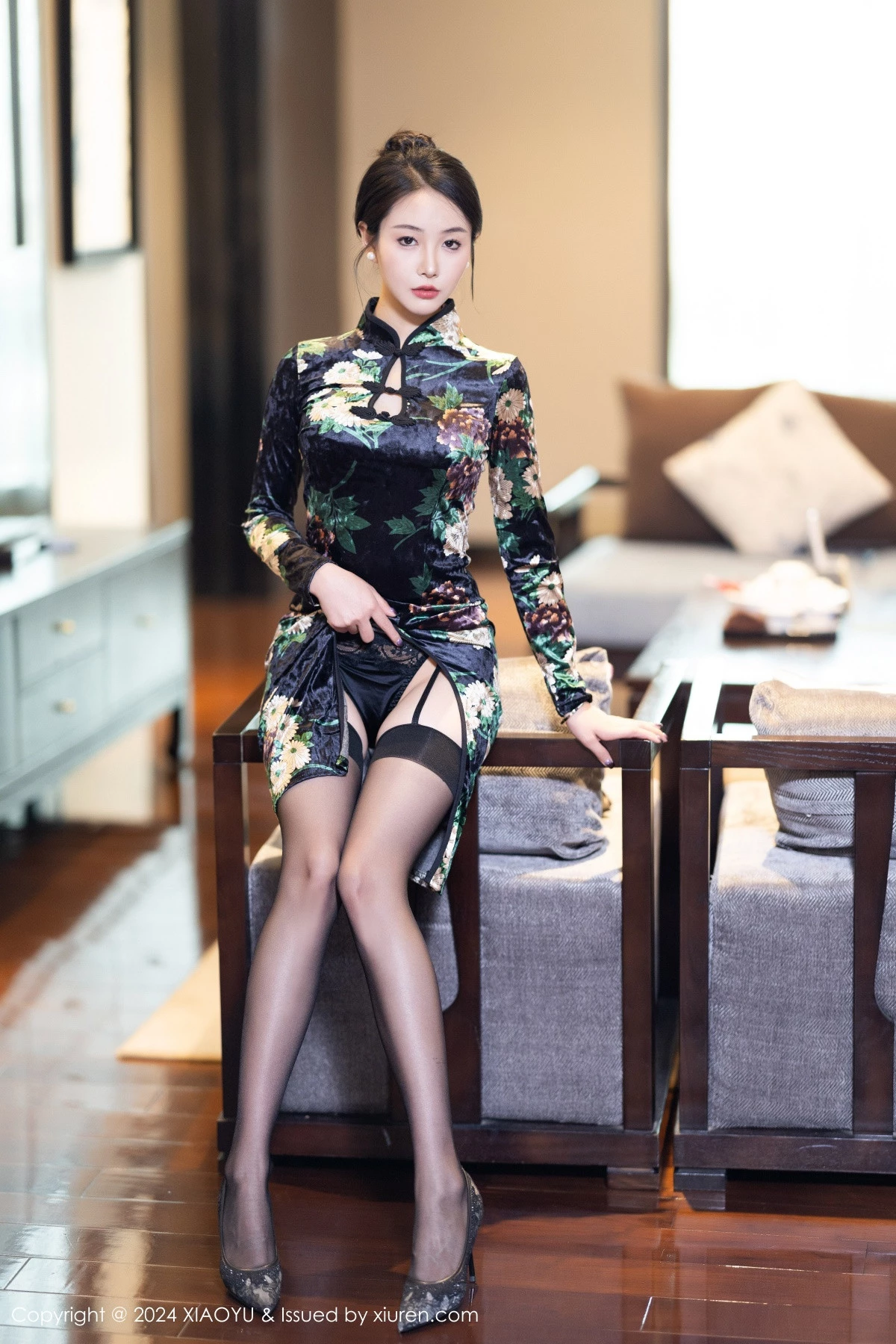 苏苏阿性感黑色旗袍露黑色蕾丝内衣配超薄黑丝迷人绝美写真 第 40 张