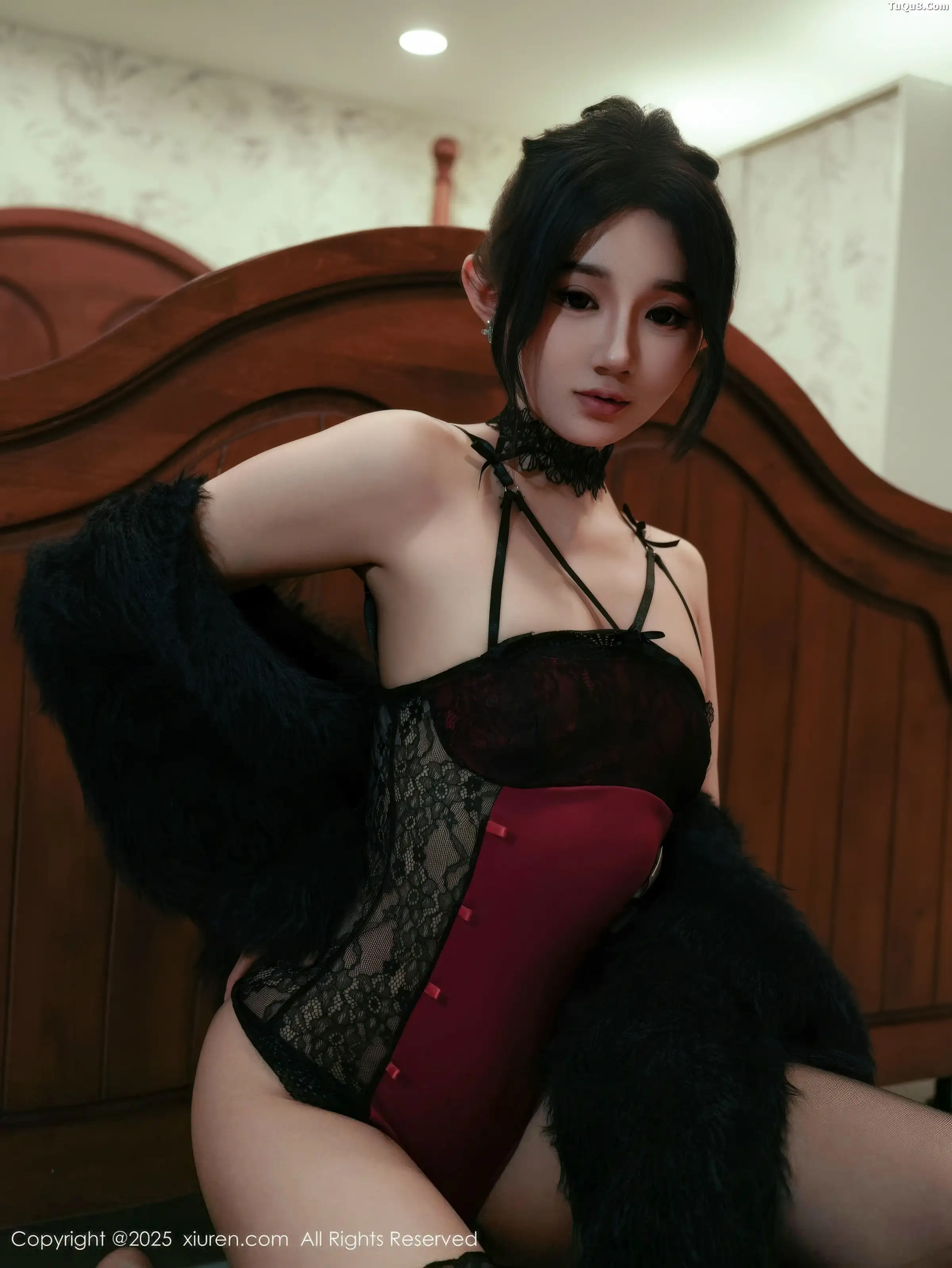 桃子姐姐性感红色吊带配黑色丝袜秀高挑曼妙身材绝美写真 第 35 张