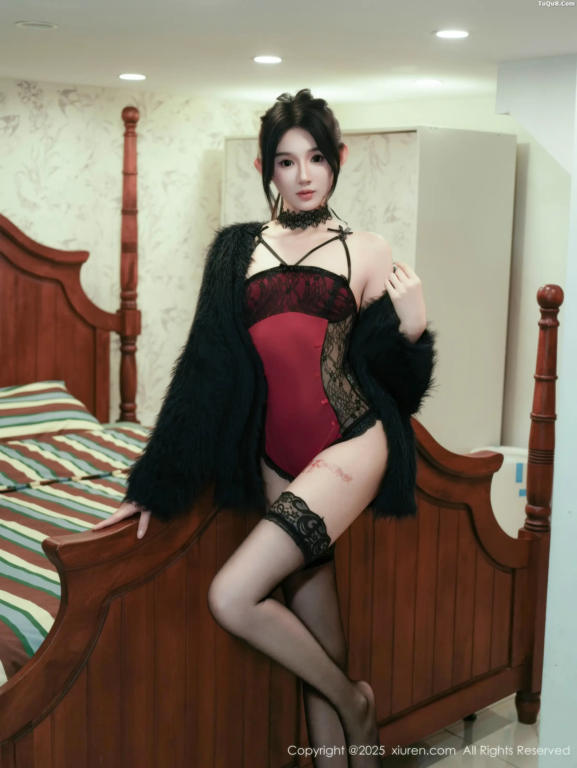 桃子姐姐性感红色吊带配黑色丝袜秀高挑曼妙身材绝美写真 第 8 张