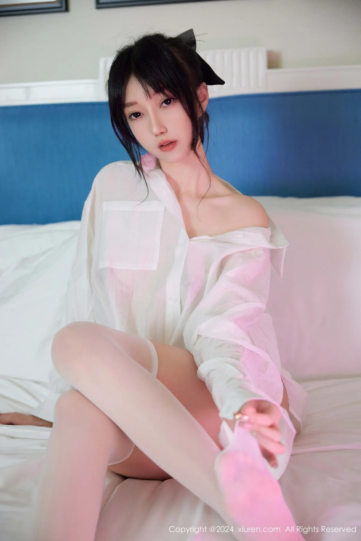 玥儿玥er浴室性感白色衬衫配白色丝袜秀曼妙身姿绝美写真 第 20 张