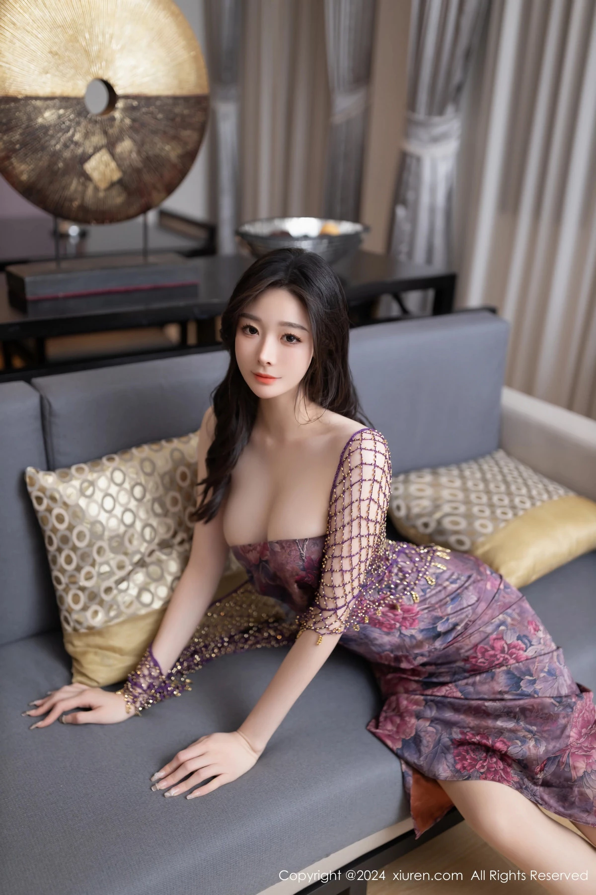 小逗逗性感紫色网纱服饰配超薄肉丝秀曼妙身姿撩人绝美写真 第 7 张
