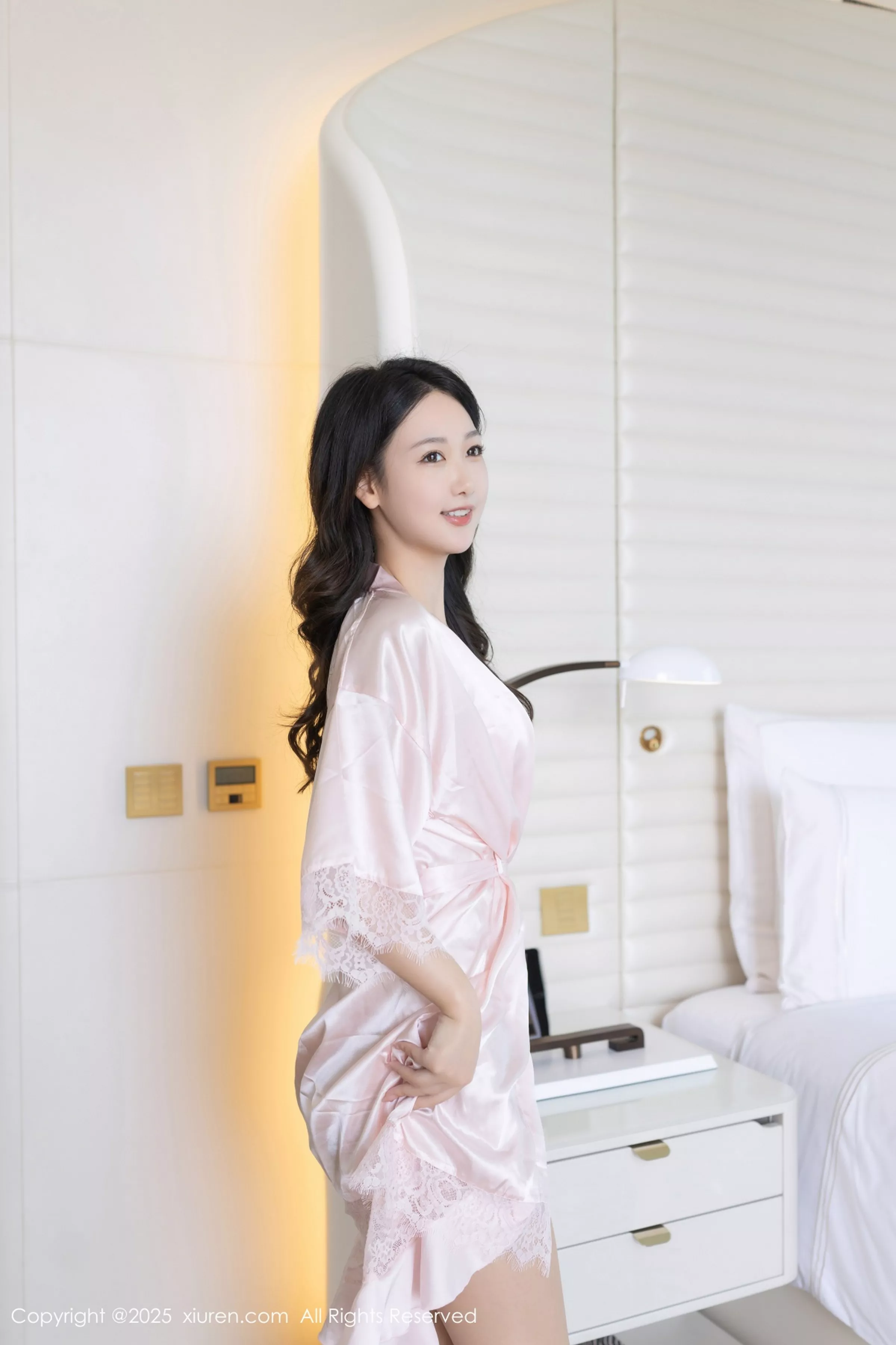 唐安琪性感粉色连衣短裙露粉色内衣配肉丝袜秀美腿绝美写真 第 12 张