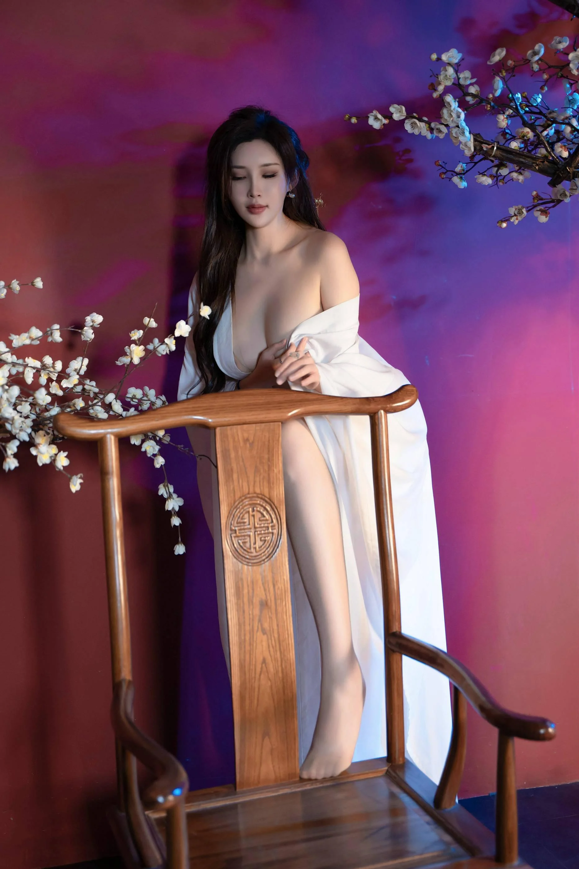 [秀人付费] 周妍希 诱人私拍福利 白色汉服 第 78 张