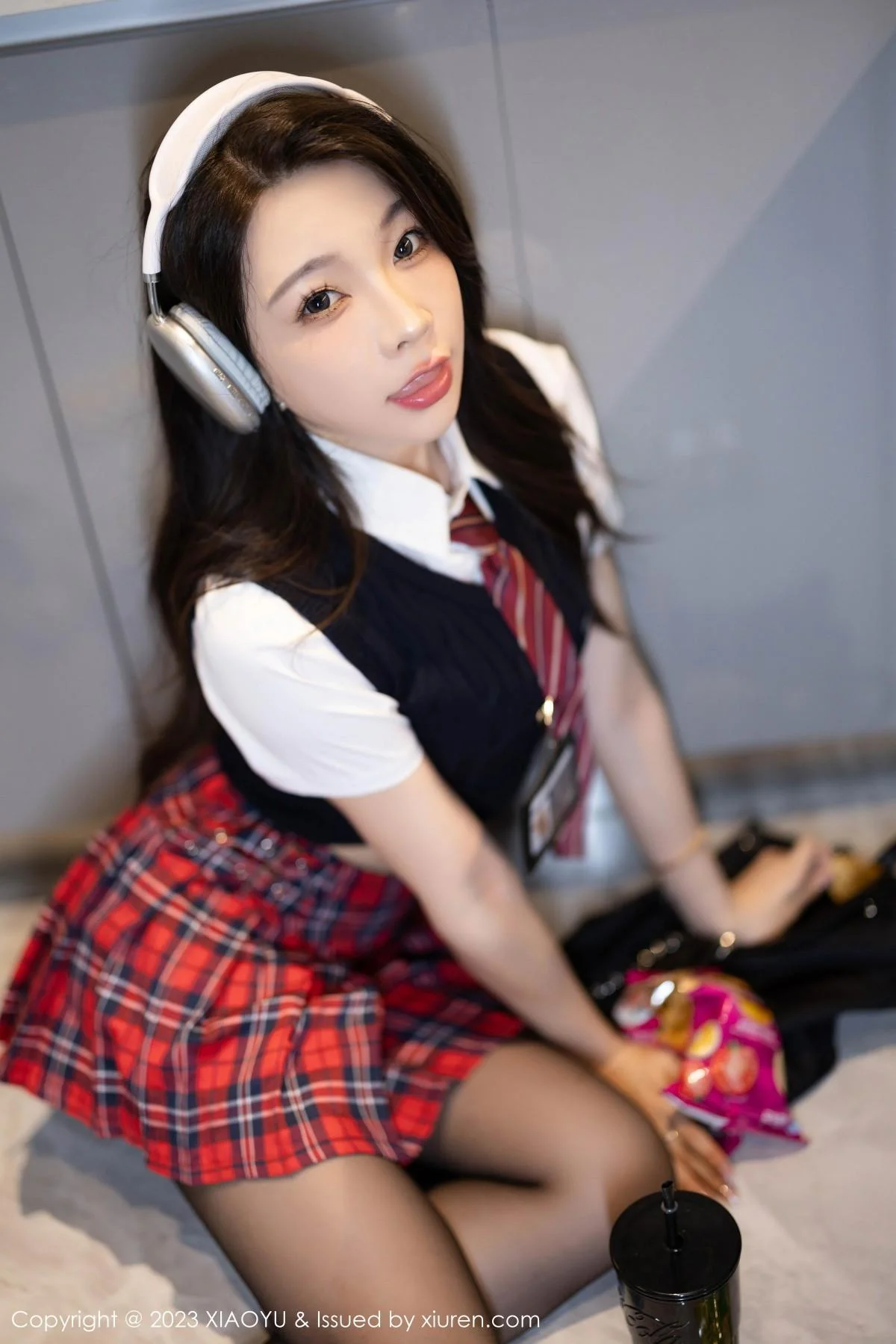 徐莉芝Booty性感浅色内衣配超薄黑丝秀曼妙身姿绝美写真 第 28 张