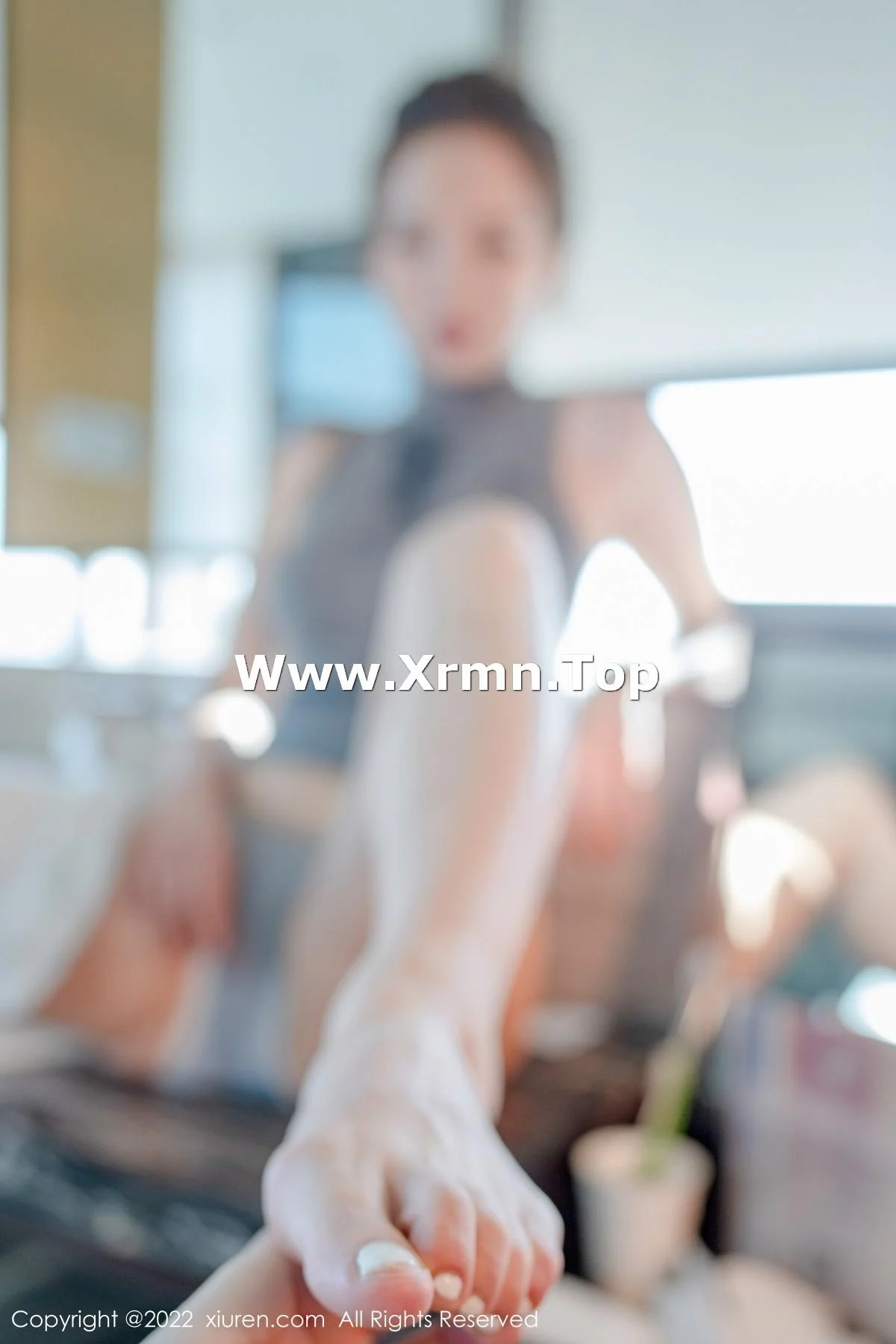 大美媚京私房真空紧身上衣配性感内裤秀豪乳翘臀绝美写真 第 33 张
