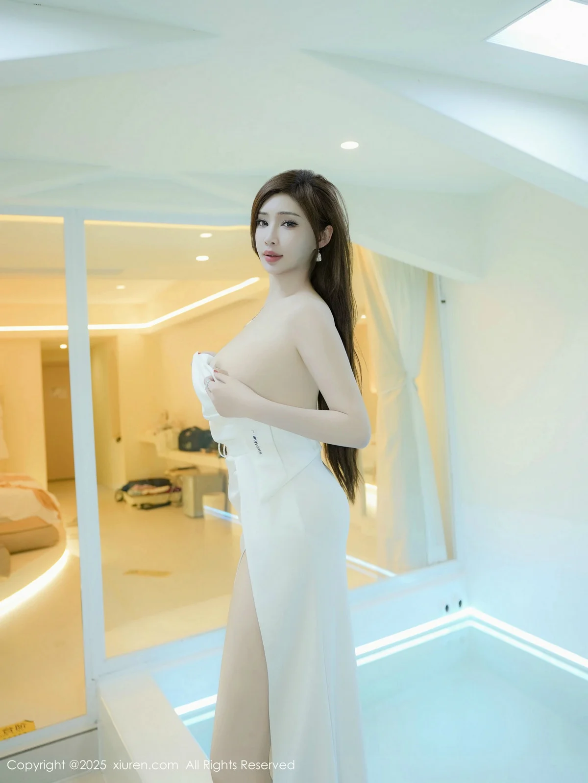 Carol周妍希浴室场景白色礼服配超薄肉丝秀丰满身材绝美写真 第 44 张