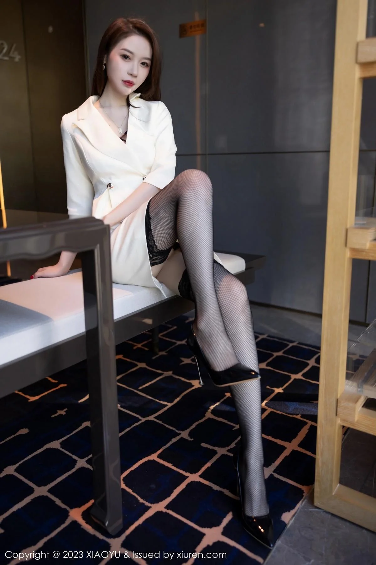 梦心玥黑色情趣内衣配黑色蕾丝吊袜秀曼妙身姿绝美写真 第 21 张