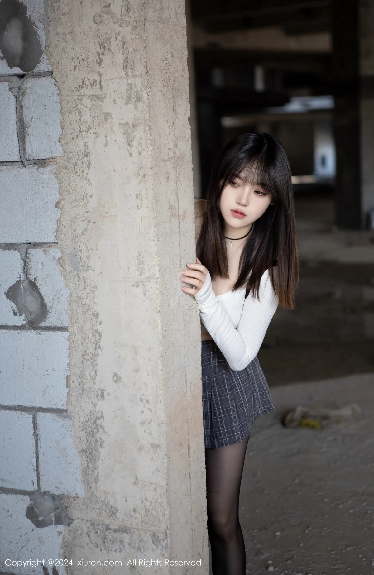 豆瓣酱捆绑主题性感白色上衣配开档黑丝秀丰满身材绝美写真 第 2 张