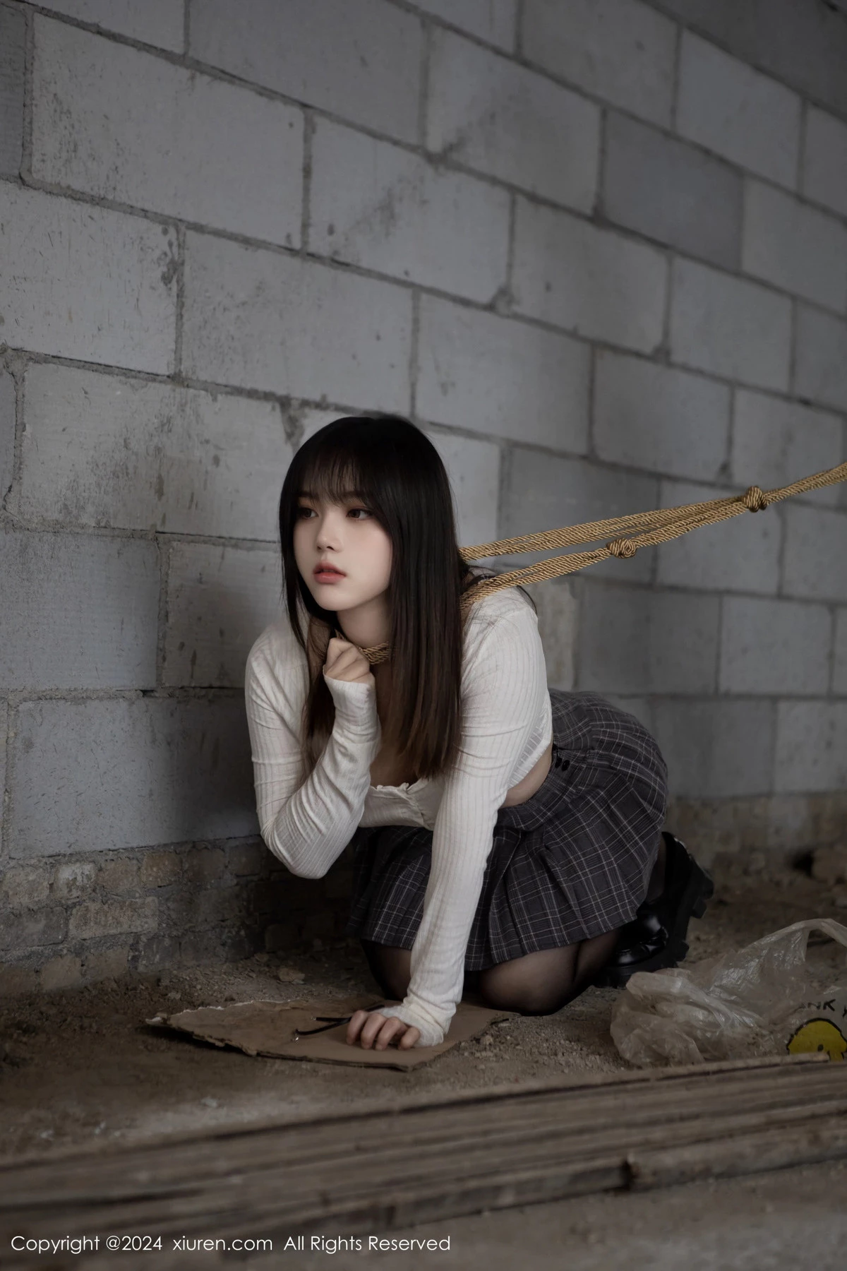 豆瓣酱捆绑主题性感白色上衣配开档黑丝秀丰满身材绝美写真 第 24 张