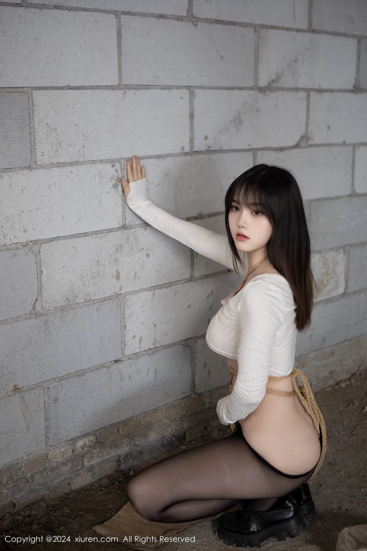 豆瓣酱捆绑主题性感白色上衣配开档黑丝秀丰满身材绝美写真 第 38 张