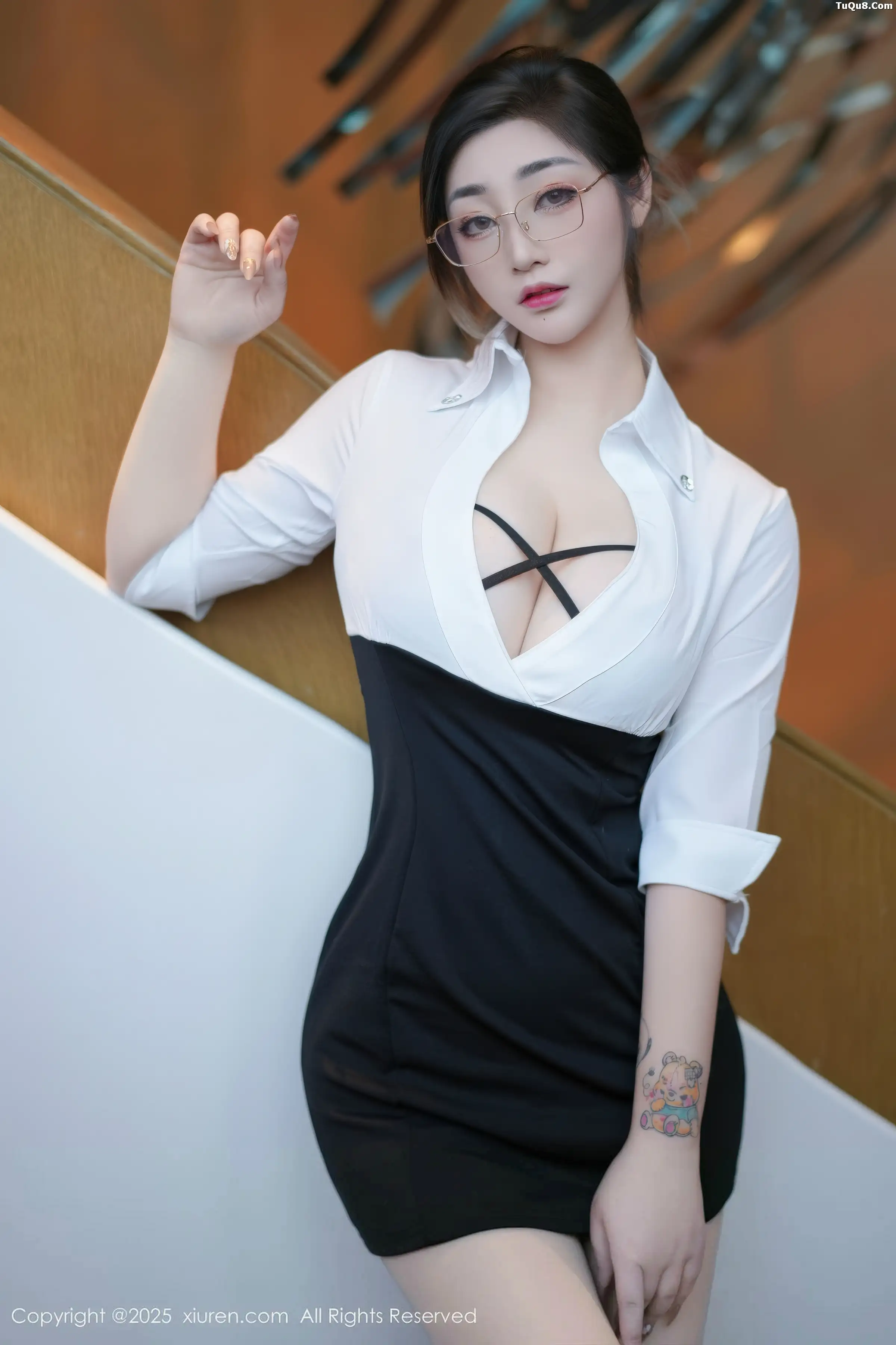 妲己_Toxic性感白色衬衫露黑色内衣秀丰满身材绝美写真 第 15 张