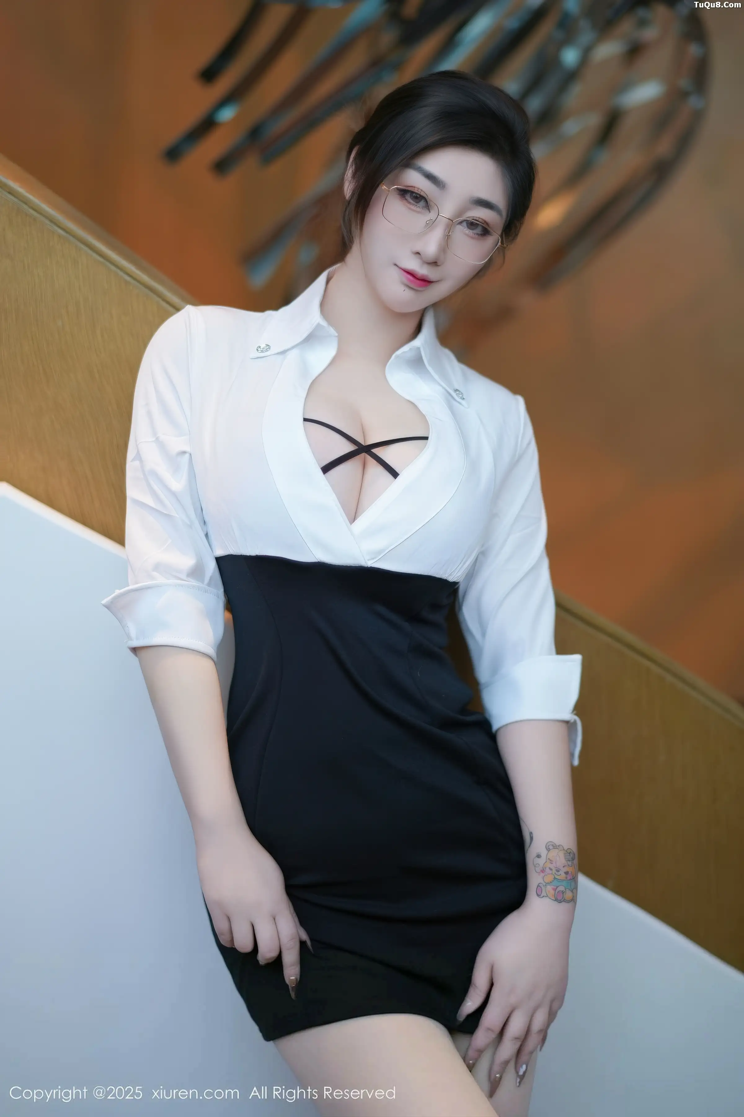 妲己_Toxic性感白色衬衫露黑色内衣秀丰满身材绝美写真 第 19 张