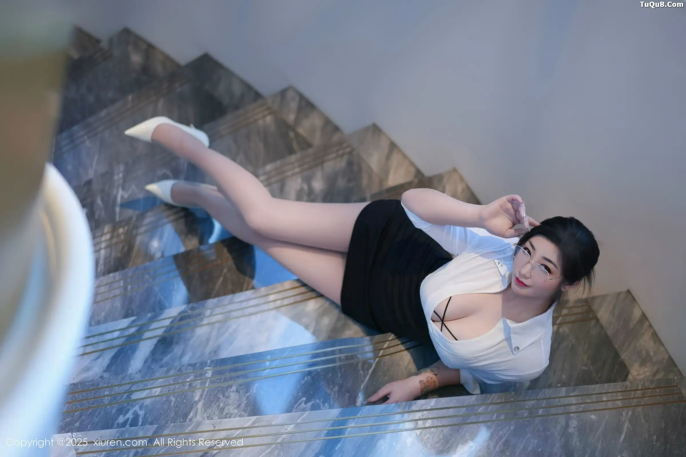 妲己_Toxic性感白色衬衫露黑色内衣秀丰满身材绝美写真 第 20 张