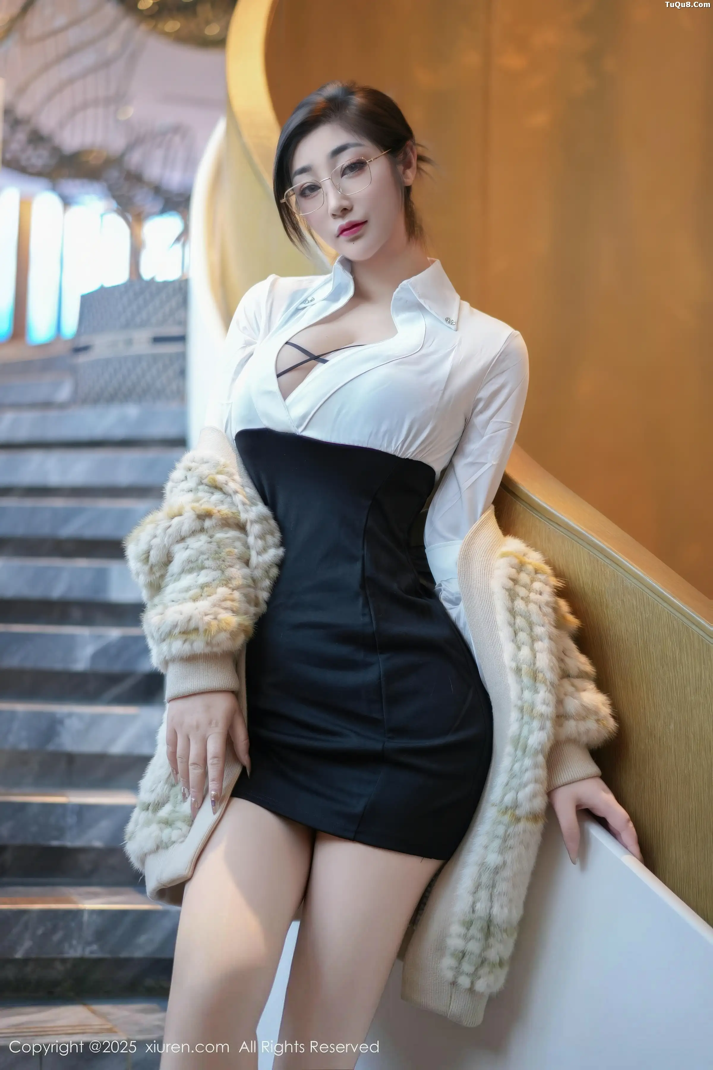 妲己_Toxic性感白色衬衫露黑色内衣秀丰满身材绝美写真 第 5 张