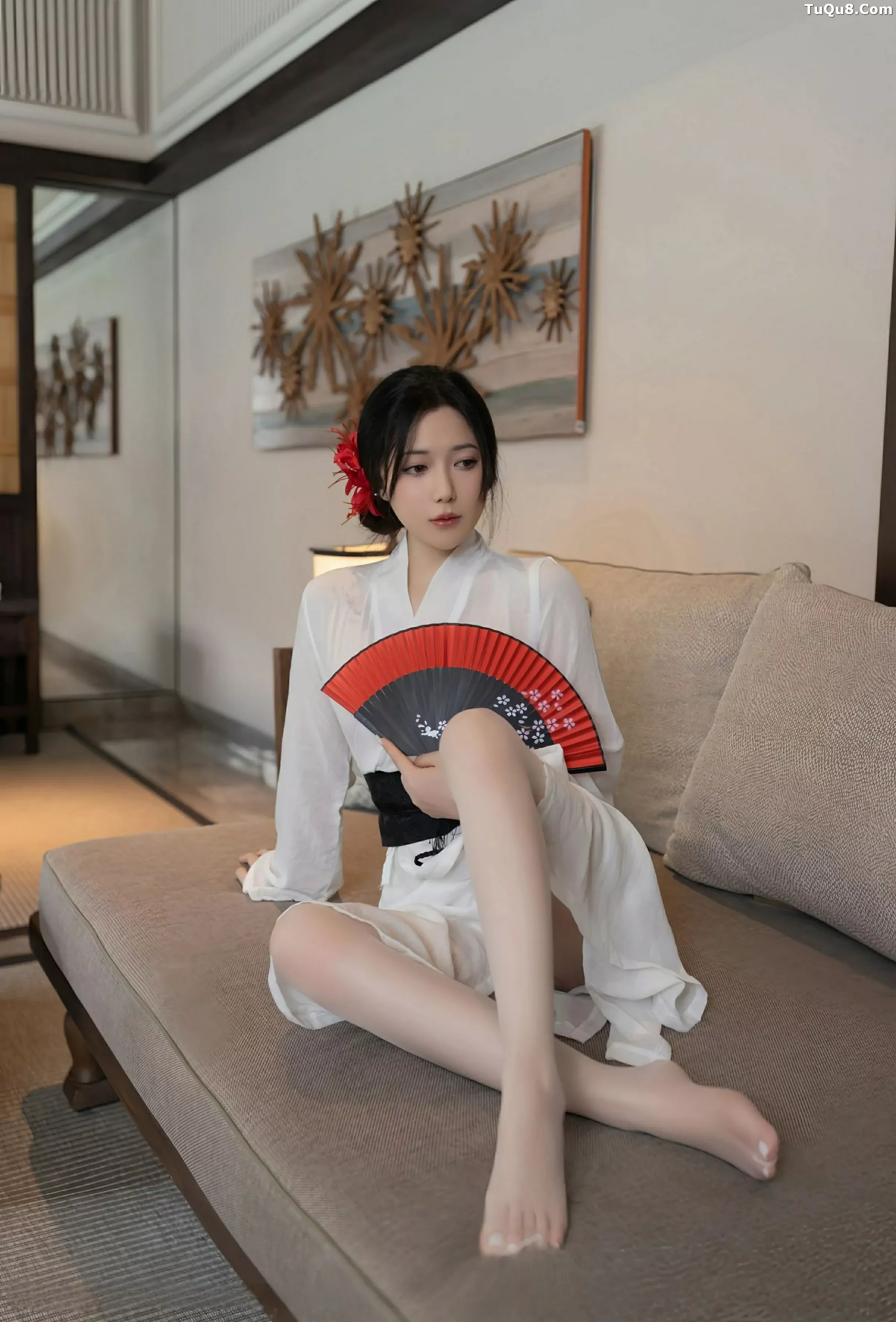 鱼子酱Fish性感白色薄透服饰配白色丝袜秀曼妙身材绝美写真 第 14 张