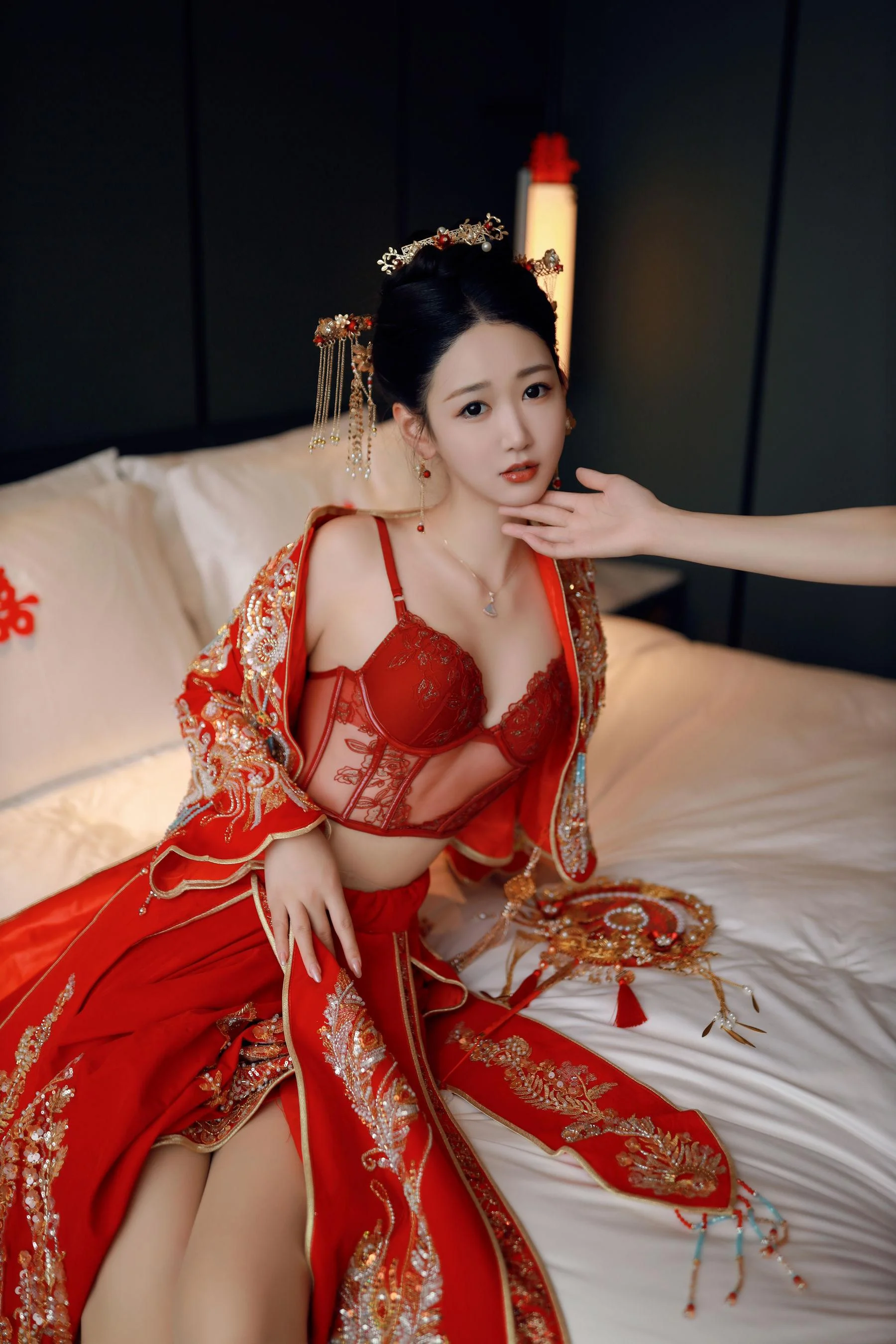 [秀人付费] 唐安琪 诱人私拍福利 新娘写真 第 33 张
