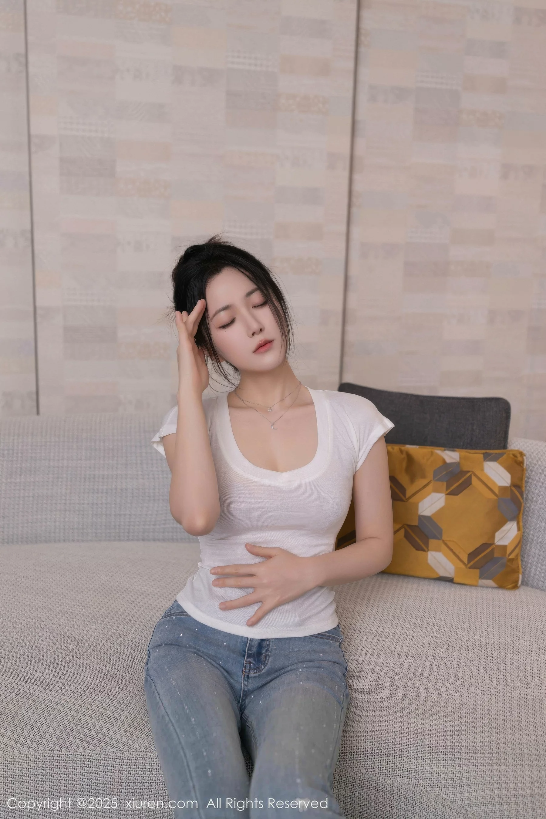 鱼子酱Fish性感暖灰蕾丝内衣配超薄肉丝秀曼妙身材绝美写真 第 27 张