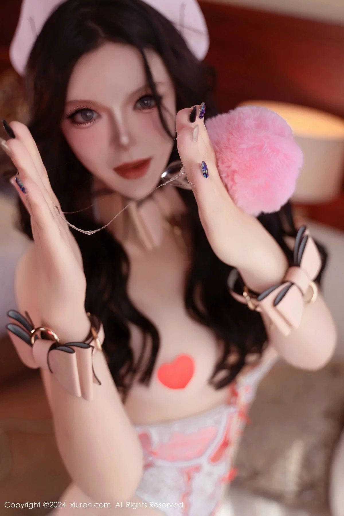 伊丽莎有点白性感粉色护士装配白丝袜秀惹火身材绝美写真 第 169 张