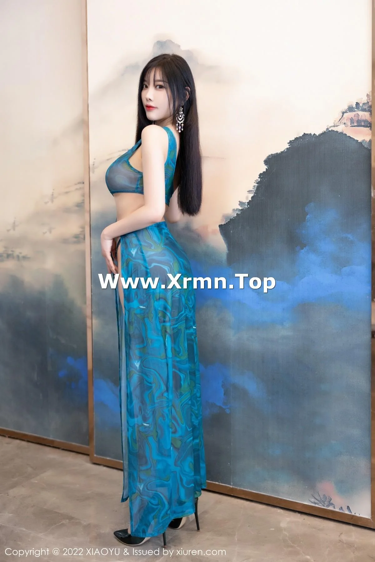 杨晨晨Yome心愿旅拍户外+室内蓝色轻透飘裙完美绝美写真 第 23 张