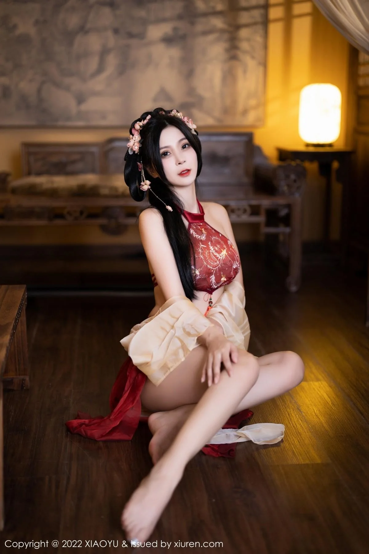 小蛮妖Yummy杭州旅拍红色丝绸古装服露白嫩肌肤绝美写真 第 10 张