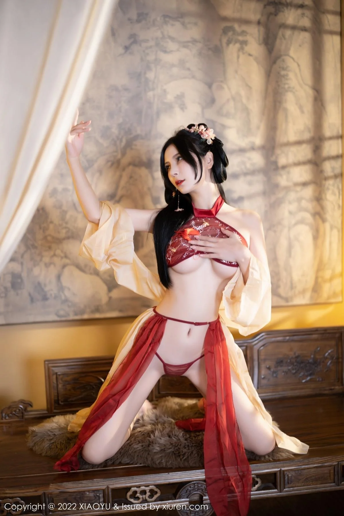 小蛮妖Yummy杭州旅拍红色丝绸古装服露白嫩肌肤绝美写真 第 124 张