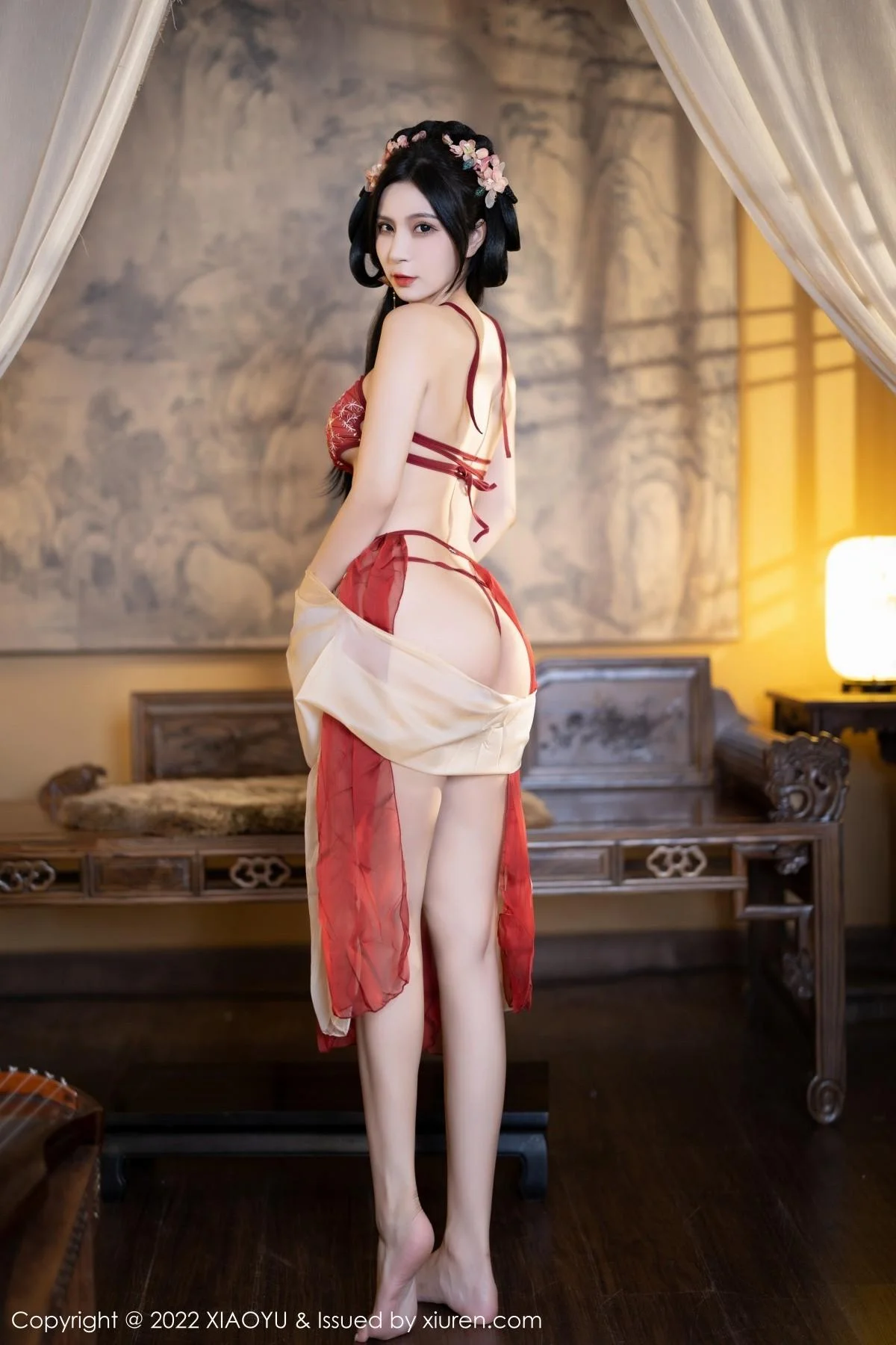 小蛮妖Yummy杭州旅拍红色丝绸古装服露白嫩肌肤绝美写真 第 143 张