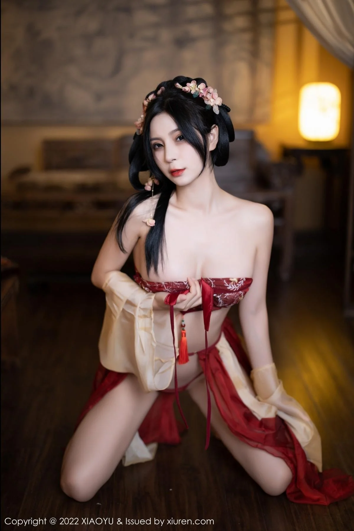 小蛮妖Yummy杭州旅拍红色丝绸古装服露白嫩肌肤绝美写真 第 151 张