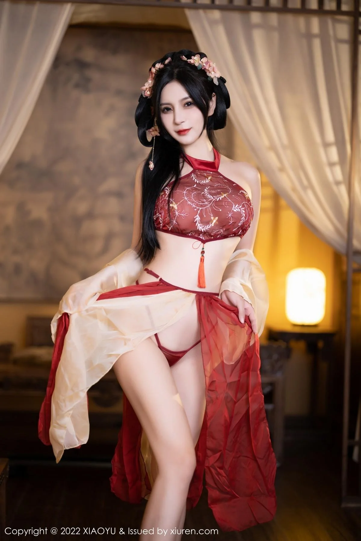 小蛮妖Yummy杭州旅拍红色丝绸古装服露白嫩肌肤绝美写真 第 30 张