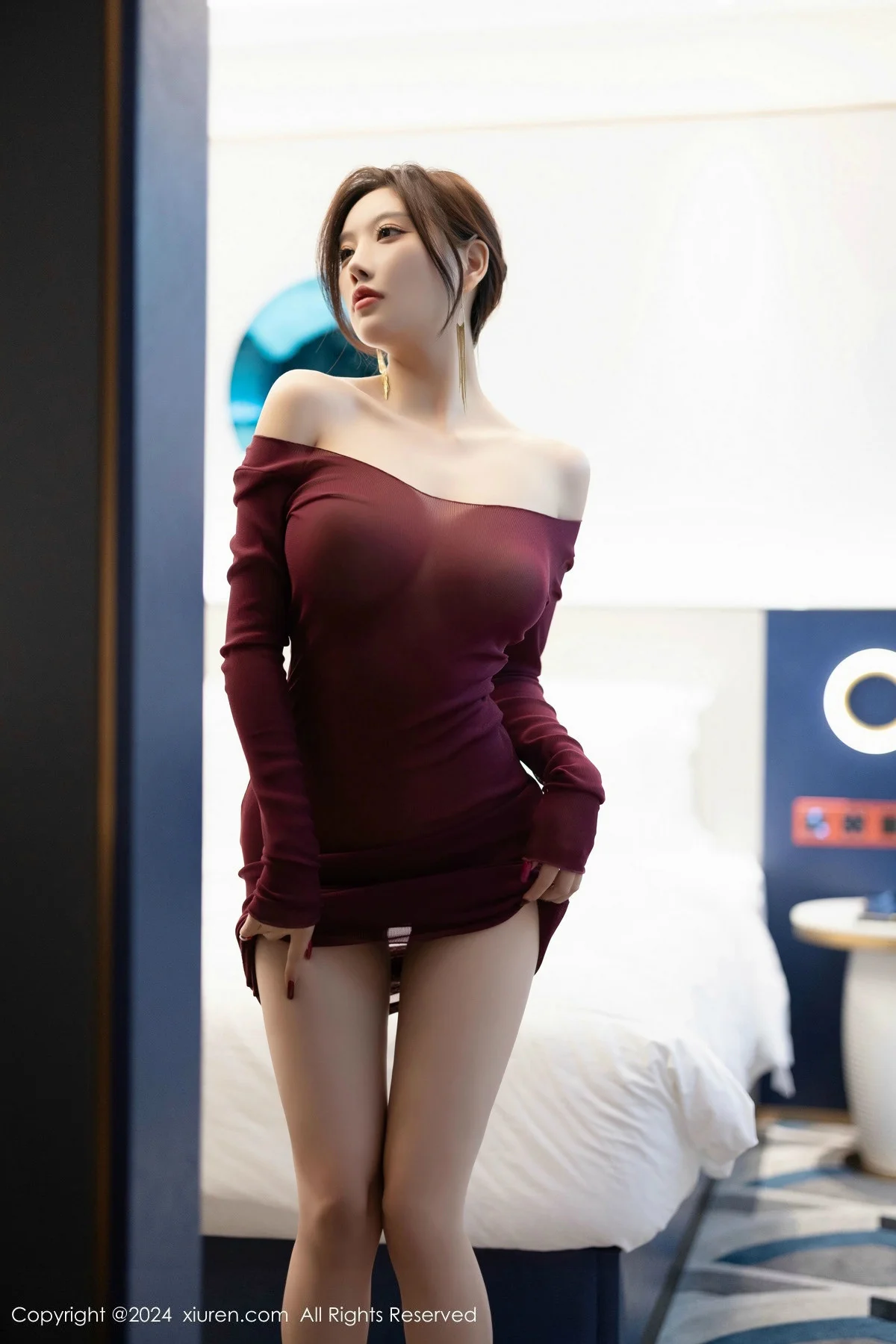 杨晨晨Yome性感红色连衣裙配超薄肉丝秀丰腴身材绝美写真 第 59 张