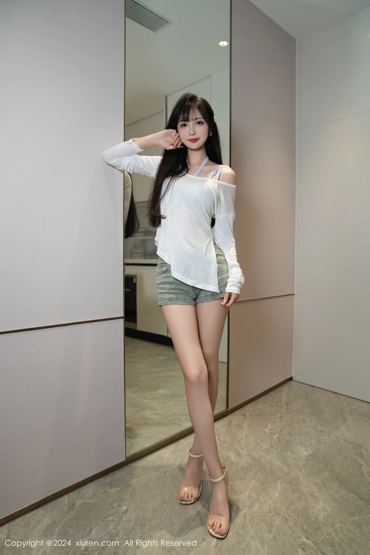 林星阑性感蓝色情趣内衣配超短牛仔裤秀曼妙身姿迷人写真 第 13 张