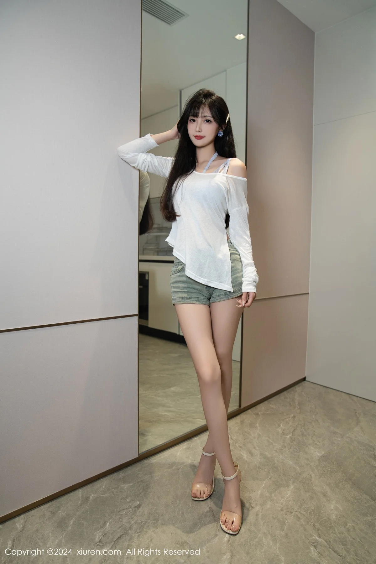 林星阑性感蓝色情趣内衣配超短牛仔裤秀曼妙身姿迷人写真 第 15 张
