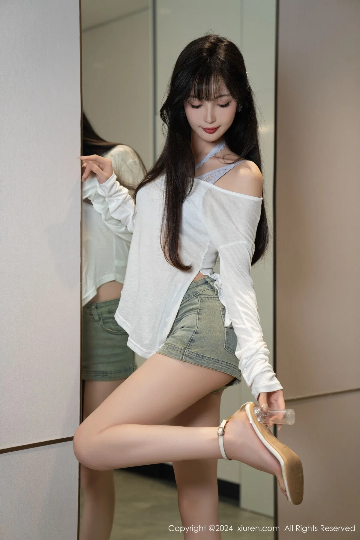林星阑性感蓝色情趣内衣配超短牛仔裤秀曼妙身姿迷人写真 第 37 张