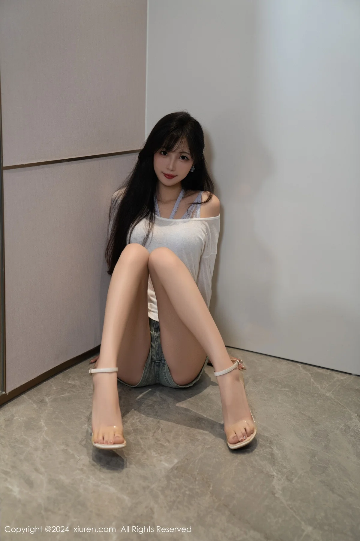 林星阑性感蓝色情趣内衣配超短牛仔裤秀曼妙身姿迷人写真 第 72 张