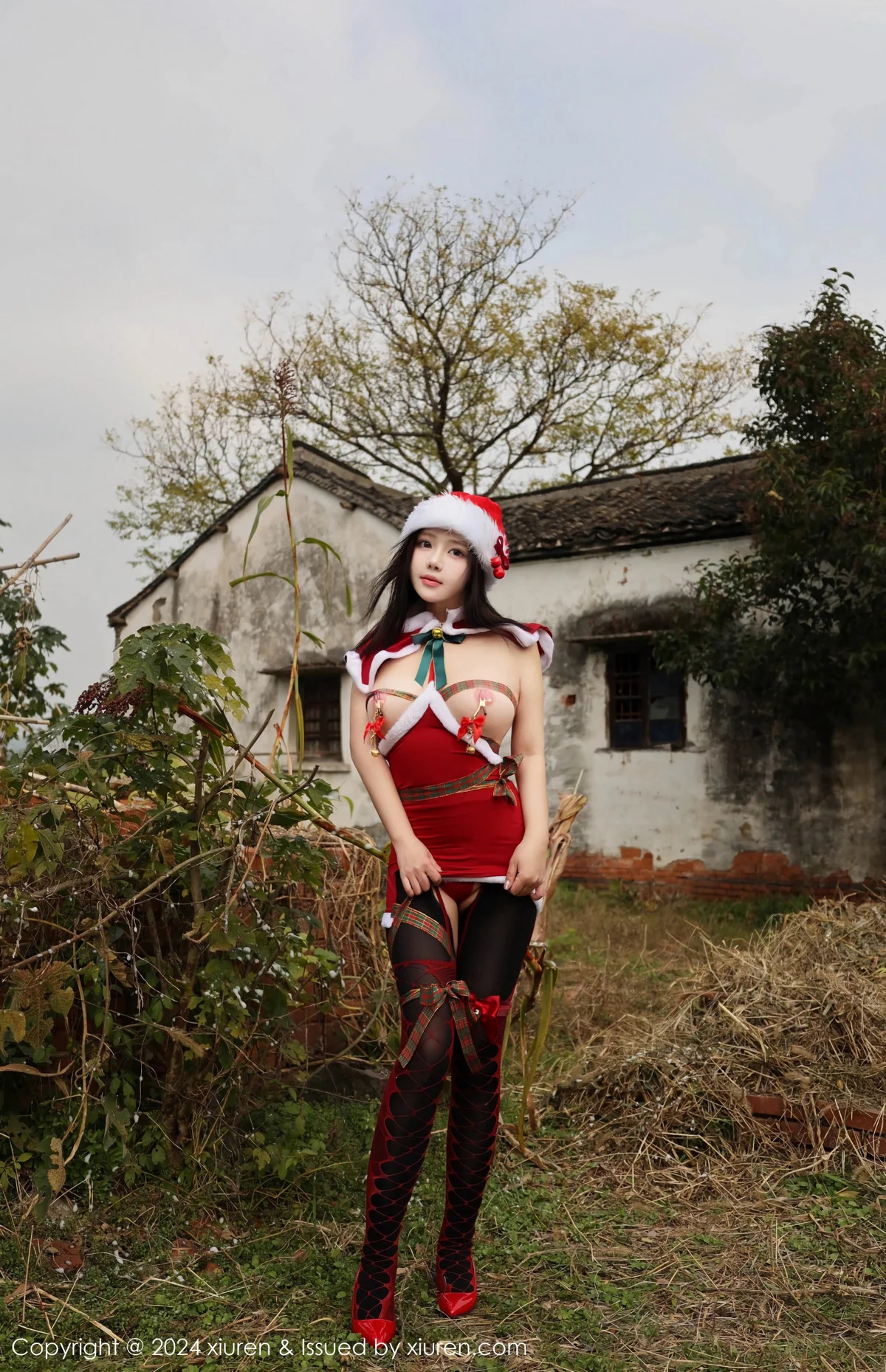 小薯条nienie户外圣诞主题性感情趣圣诞服饰惹火绝美写真 第 33 张