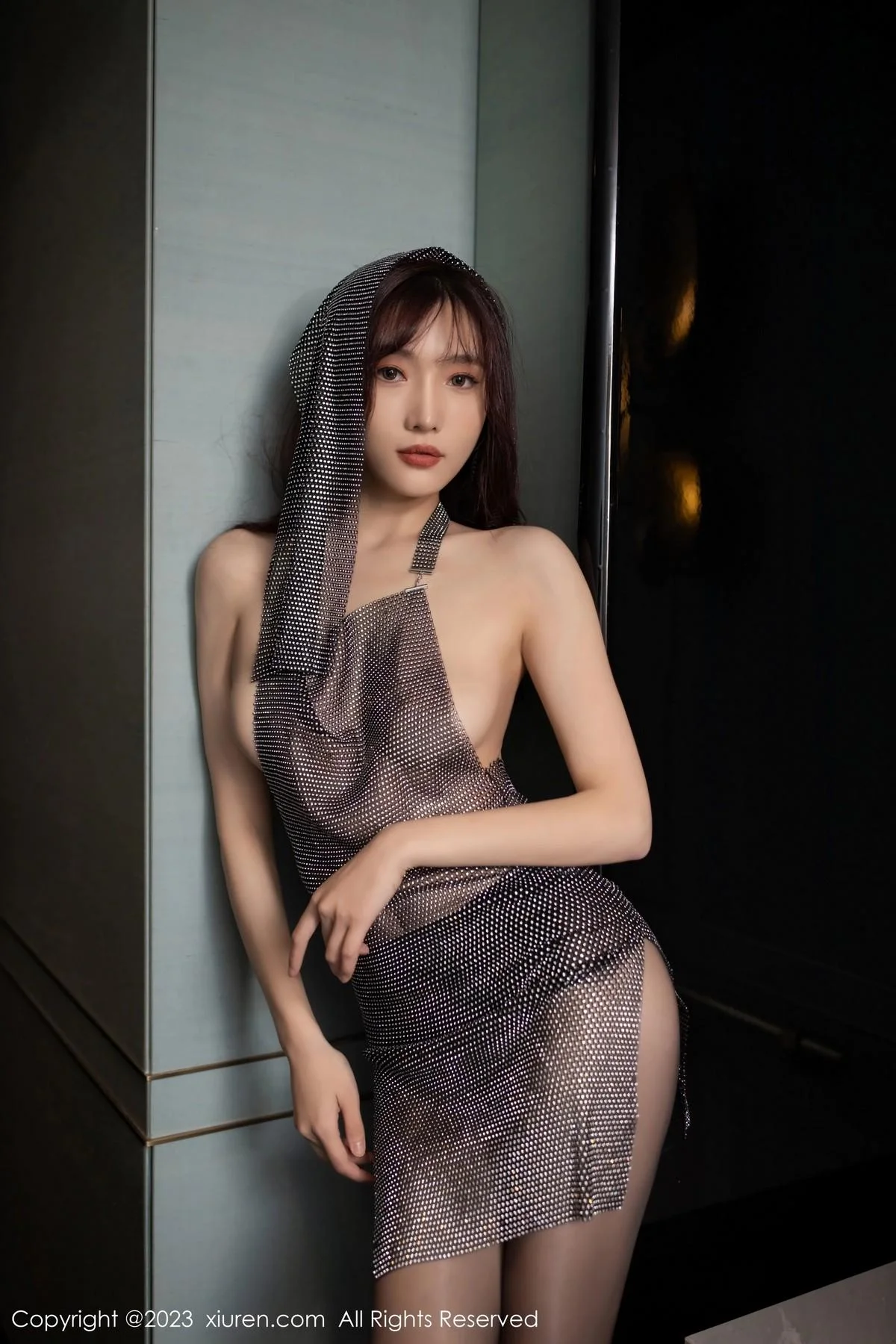 陆萱萱女王角色扮演灰色时尚缕空服饰配超薄黑丝魅惑写真 第 30 张