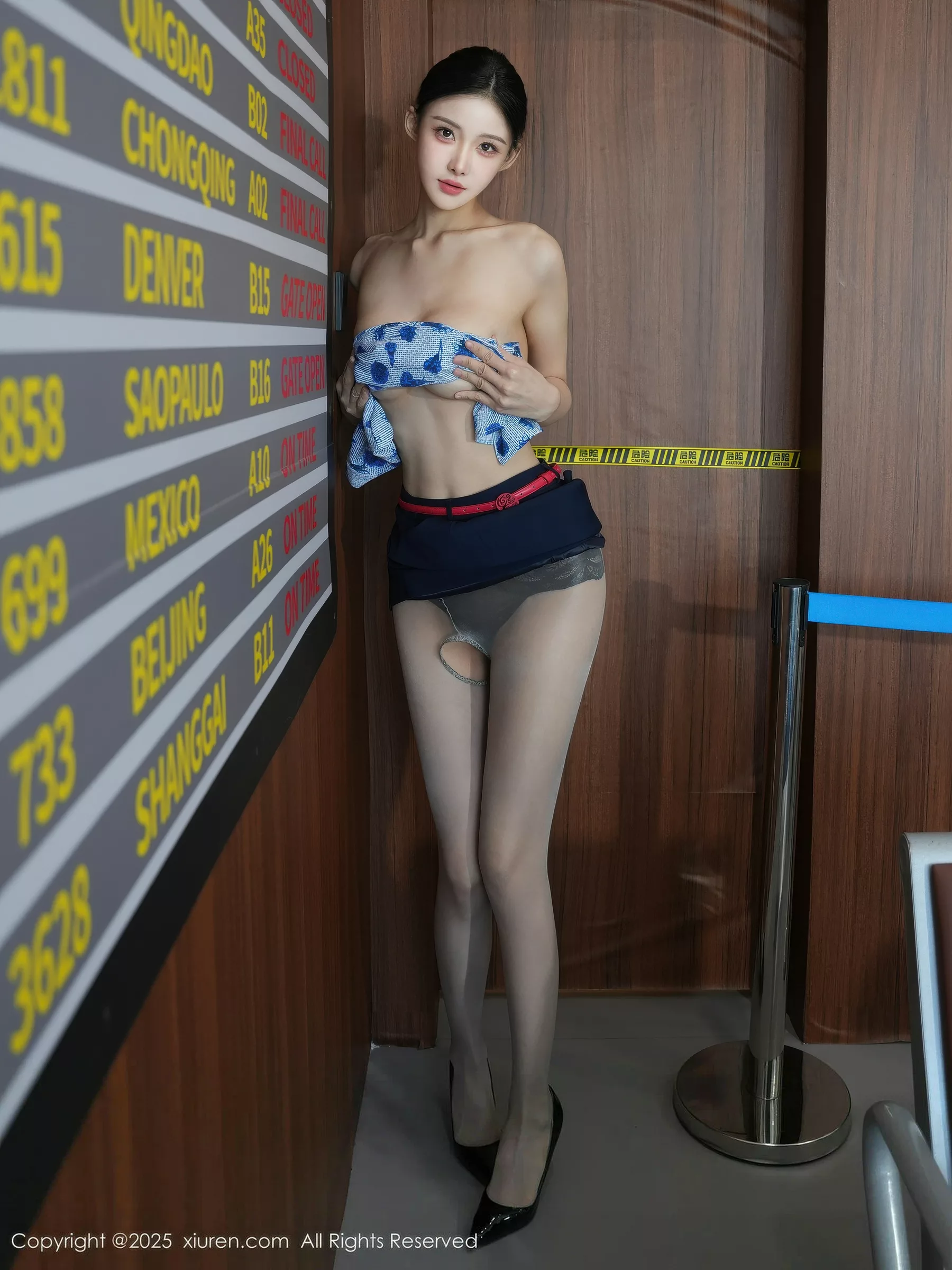 梨霜儿性感空姐制服露黑色蕾丝内衣秀丰腴身材撩人绝美写真 第 93 张