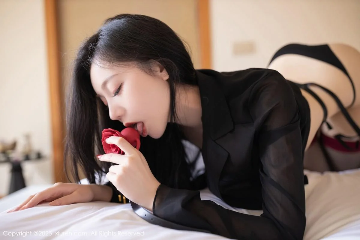 安然anran私房性感黑色内衣配黑丝吊袜秀曼妙身姿绝美写真 第 43 张