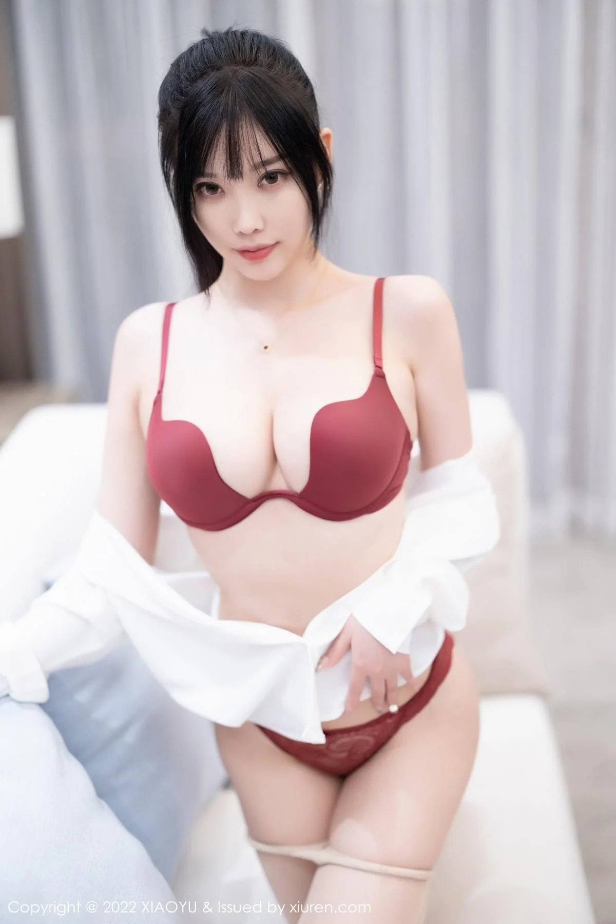 杨晨晨Yome性感白T配牛仔裤露红色内衣超薄肉丝绝美写真 第 164 张