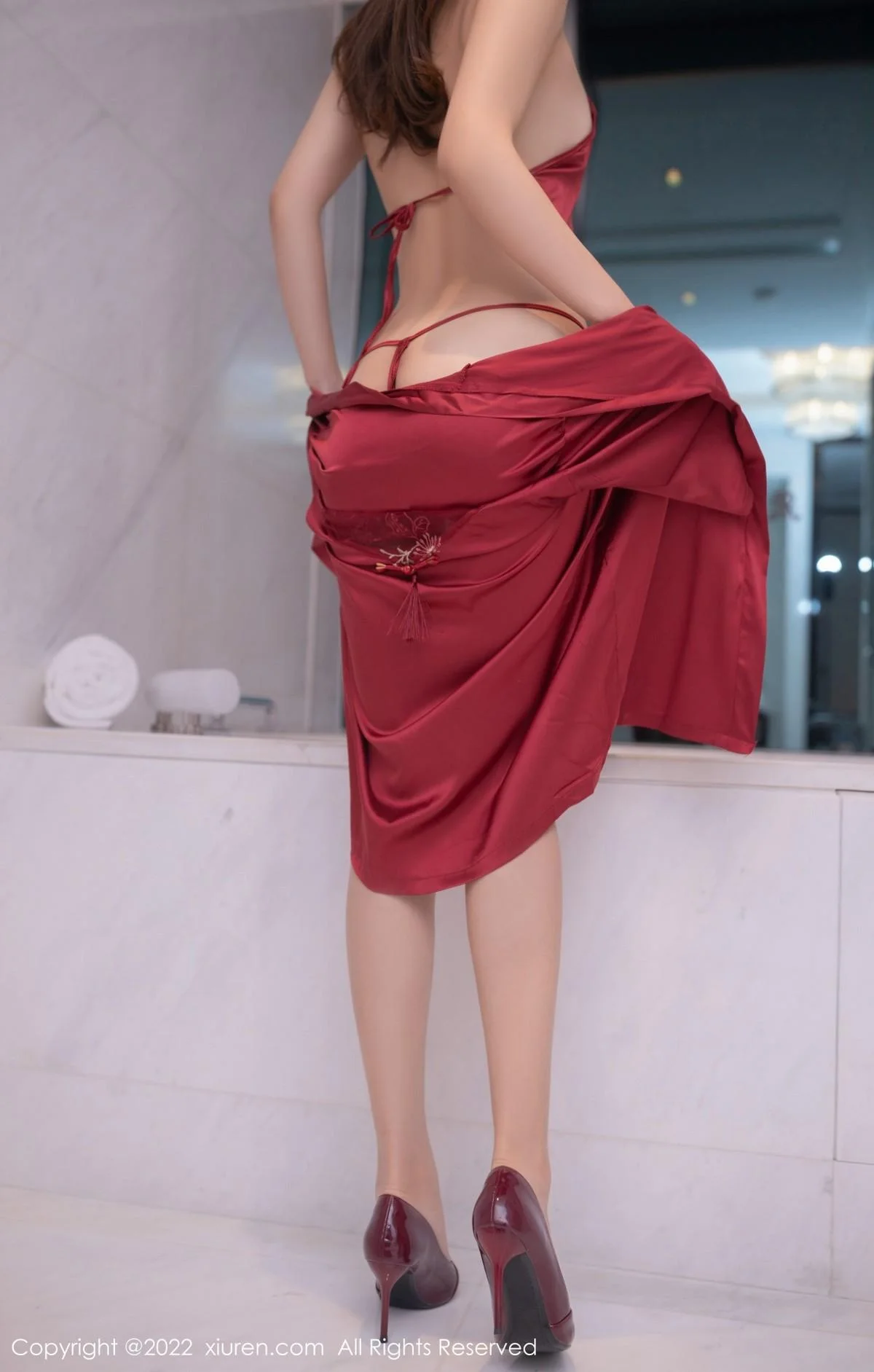 唐安琪广州-云南旅拍酒店浴缸红色服饰秀完美身材绝美写真 第 23 张